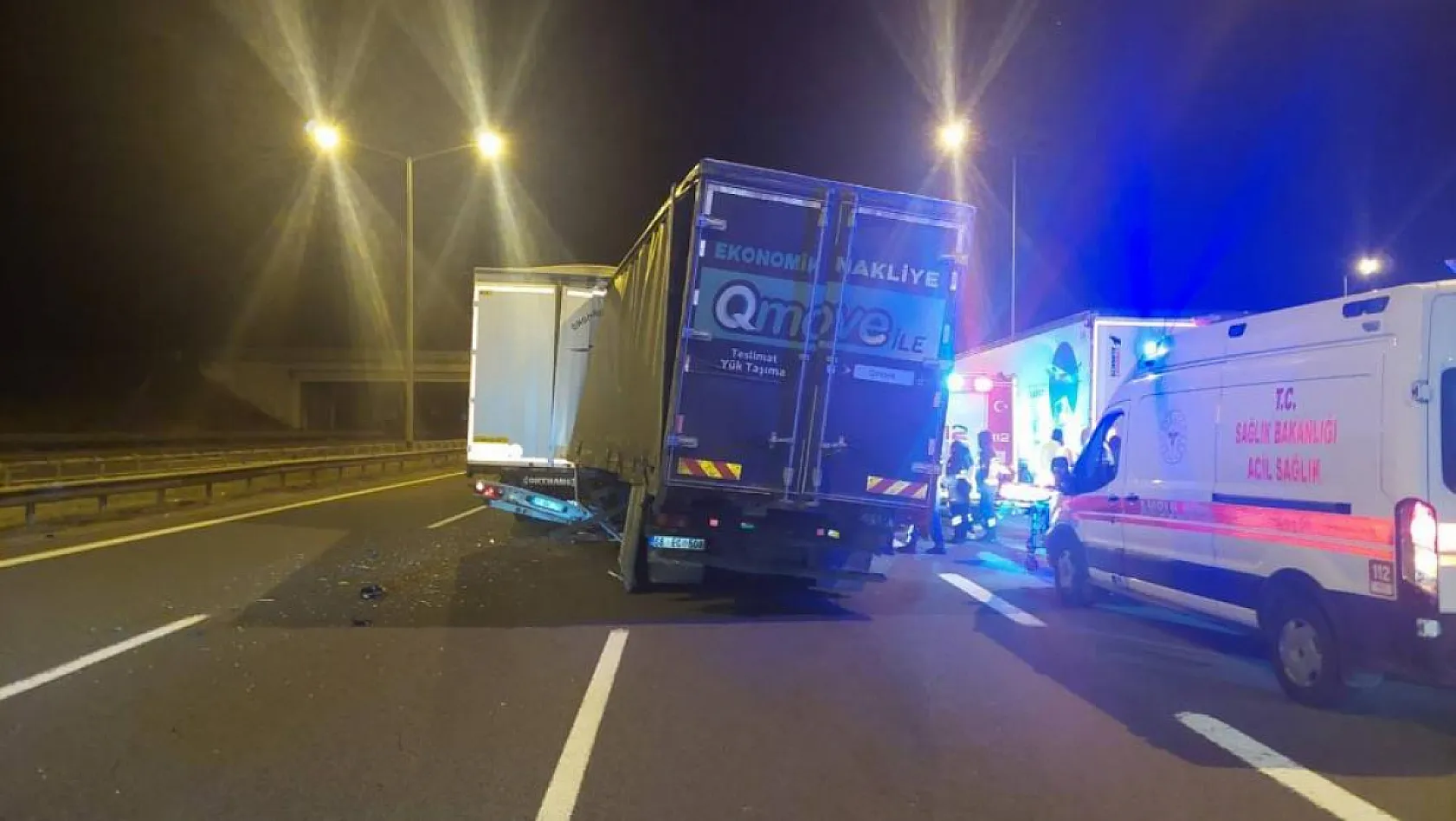 Orta Şeritte Duran Tır Ölüm Getirdi! Kamyon Sürücüsü Olay Yerinde Can Verdi