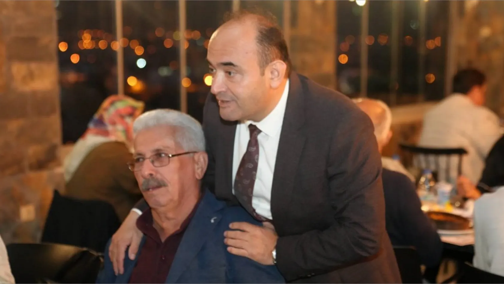 Başkan Akdenizli, İftarda Meclis Üyeleri ve Aileleriyle Buluştu