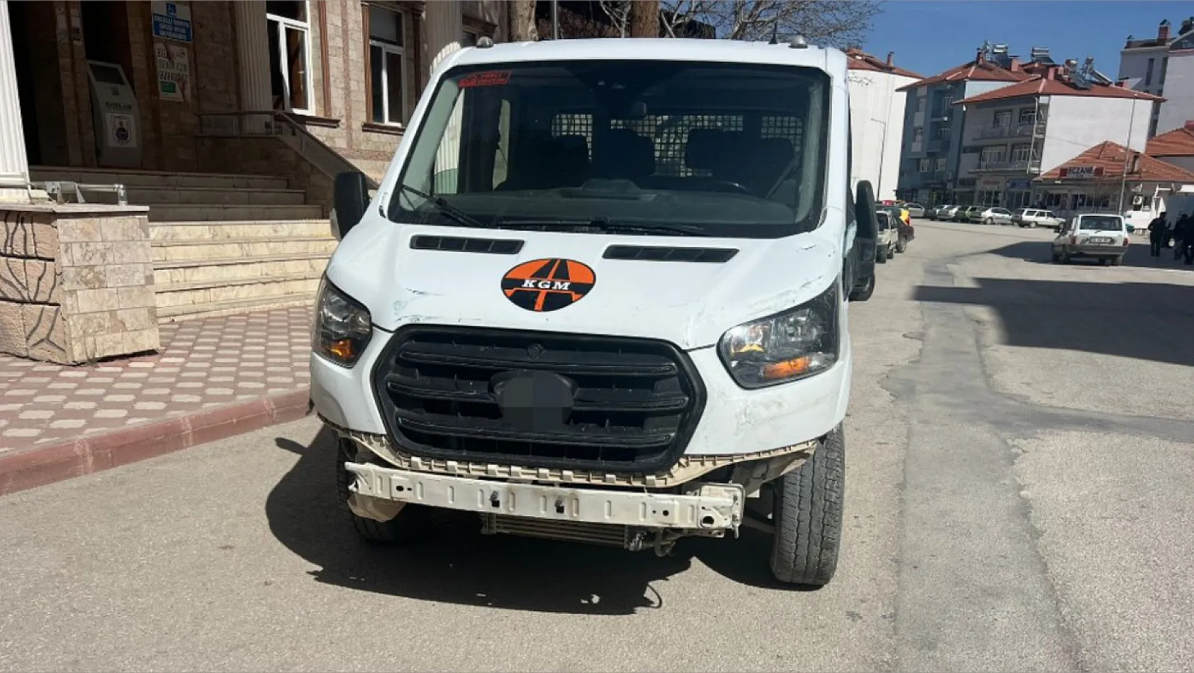 Burdur'da Kamyonet Sürücüsü Direksiyon Başında Hayatını Kaybetti