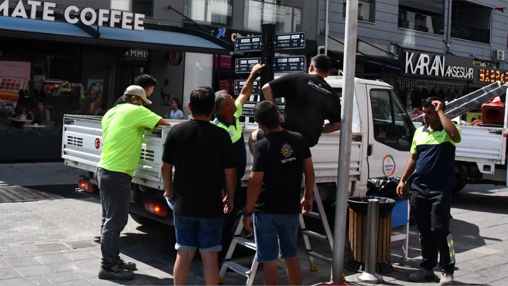 Fethiye Sokaklarında Çok Dilli Dönem Başlıyor