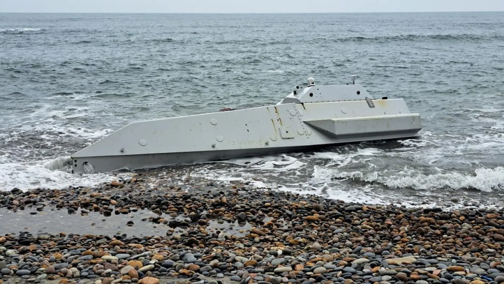 Ordu'da kıyıya insansız deniz aracı vurdu