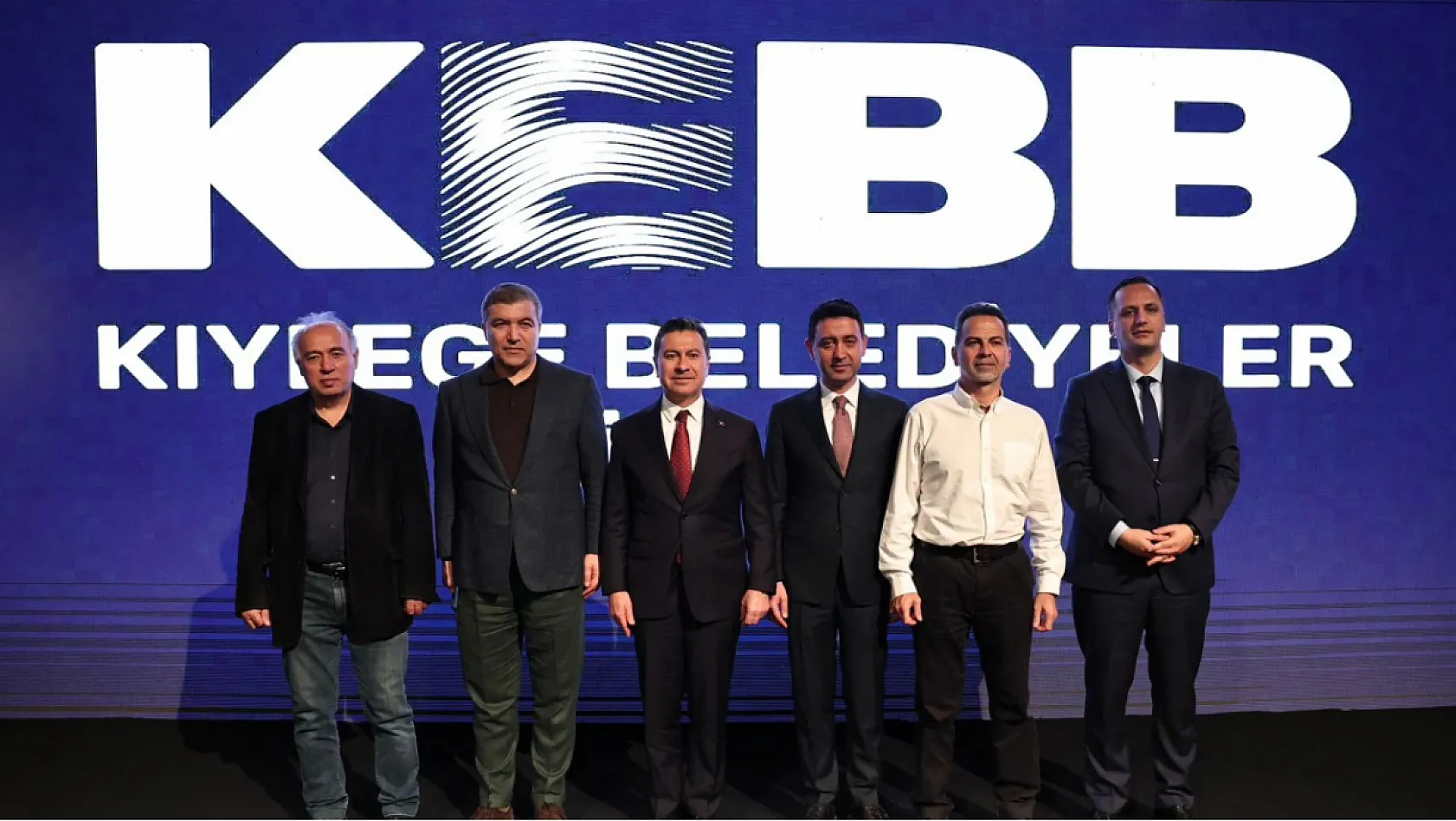 Muğla Büyükşehir Başkanı Ahmet Aras İzmir'de Afet Söyleşisine Katıldı
