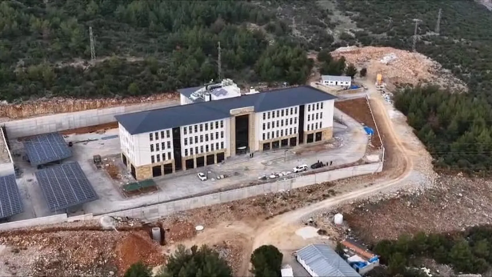 Muğla Valisi Akbıyık, Yeni Hizmet Binasında İncelemelerde Bulundu