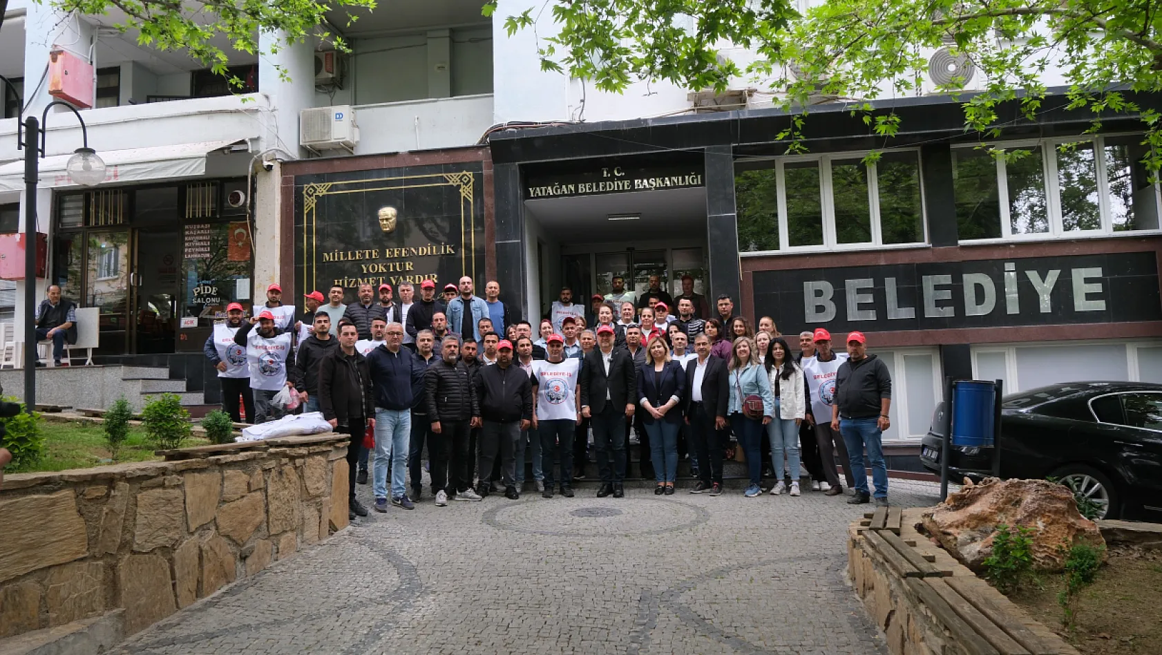 Yatağan Belediye Başkanı Başkanı Günay Emekçilerle Omuz Omuza