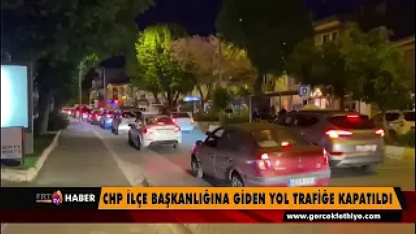 CHP İlçe Başkanlığına giden yol trafiğe kapatıldı