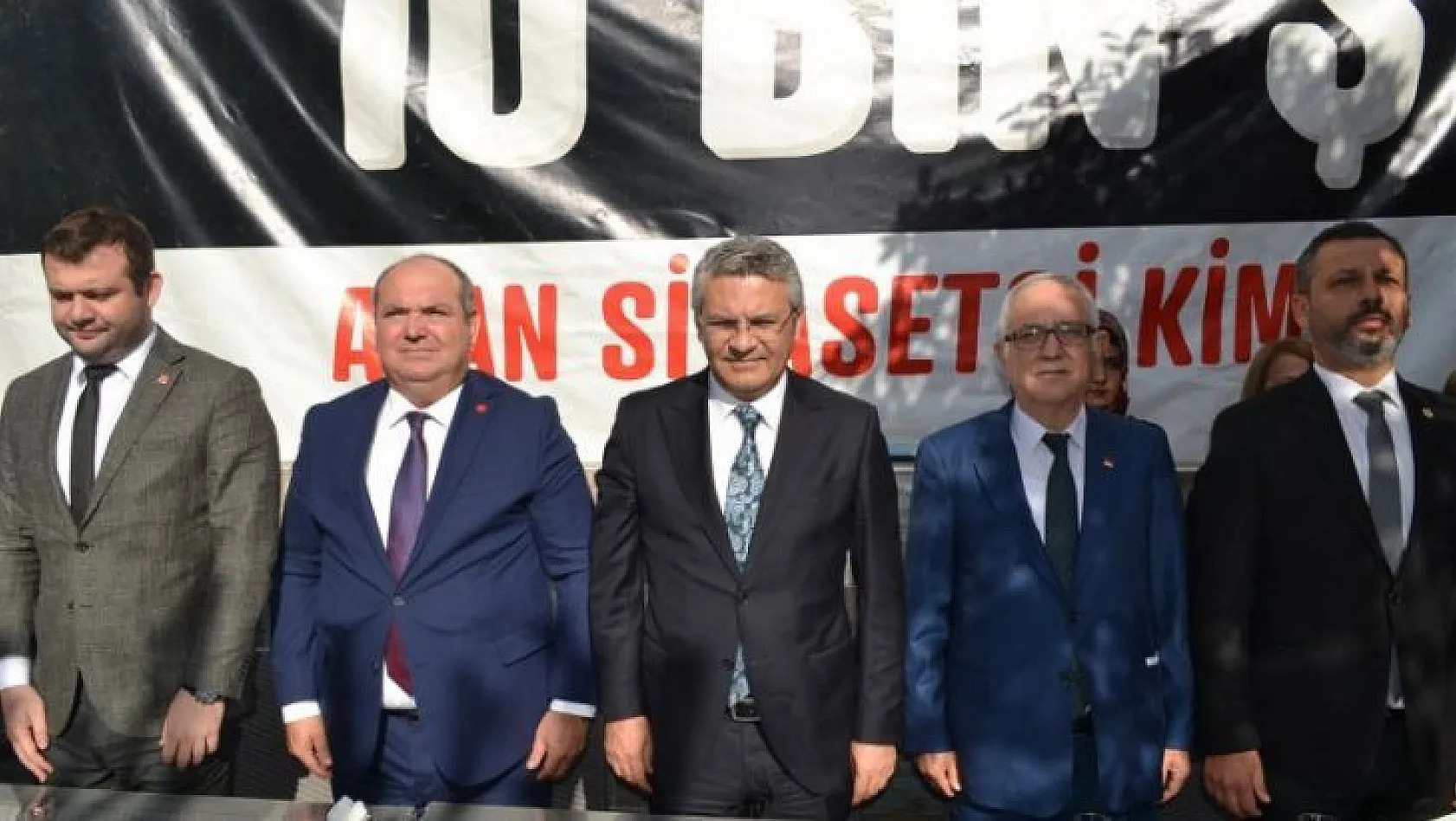 CHP rozet takma törenine yoğun katılım