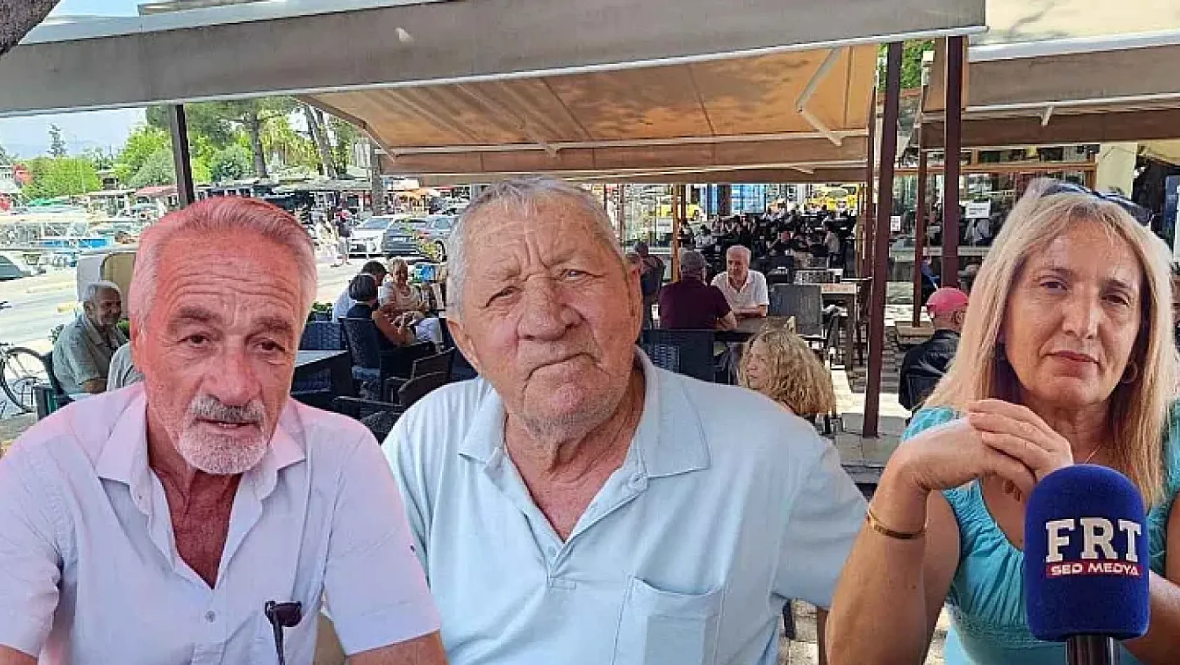 Fethiye'de Emeklilere Mikrofon Uzatıldı: '23 Bin 552 Lira ile Geçinmek Mümkün Değil' Diyen de Var, 'Yeter' Diyen de