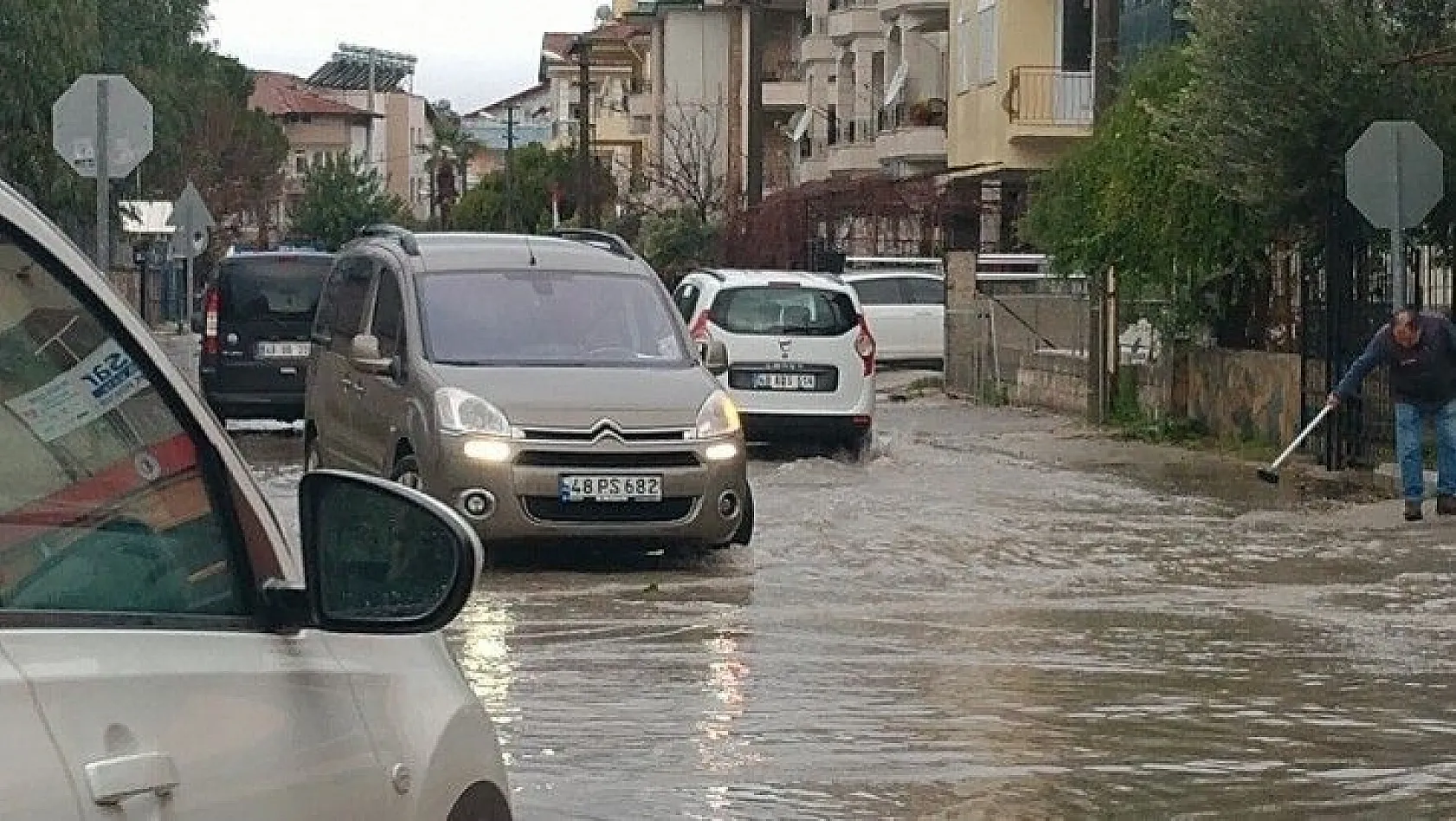 Fethiye'de etkili yağış