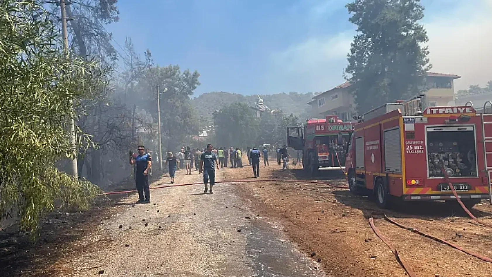 Fethiye'de korkutan yangın kısa sürede kontrol altına alındı