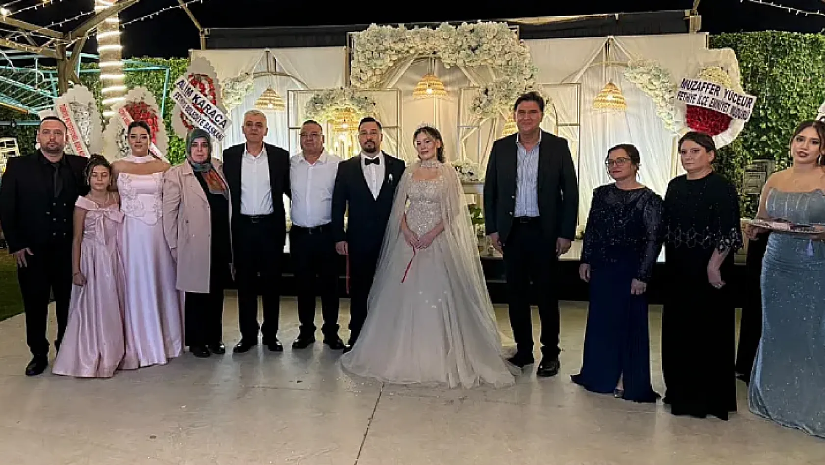 Fethiyeli şampiyon boksör Kubilay Alcu ile İrem Akman nişanlandı