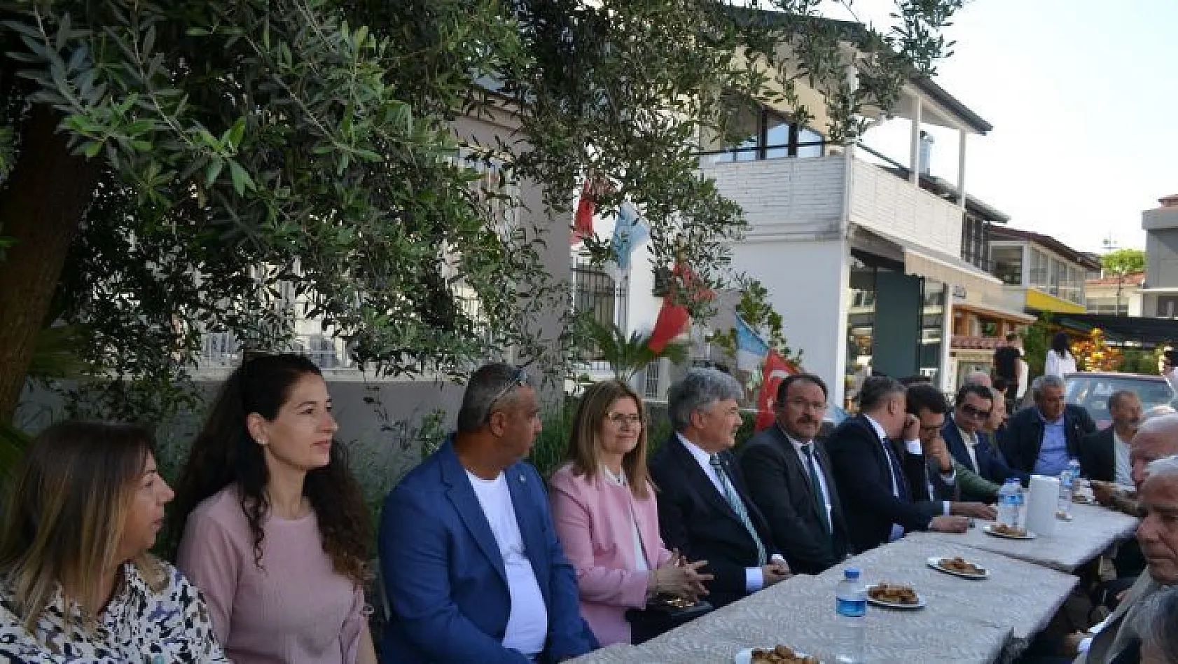İYİ Parti İlçe Başkanlığı'nda bayramlaşma programı