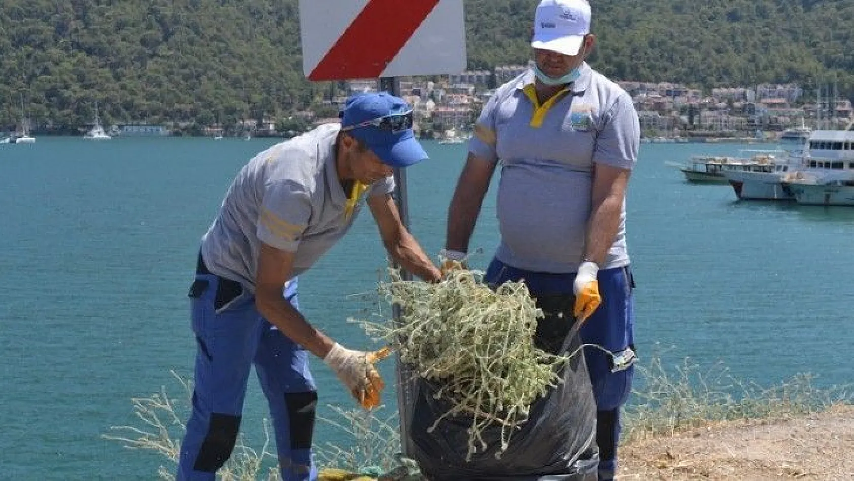 Yarımada'da bayram sonrası temizliği