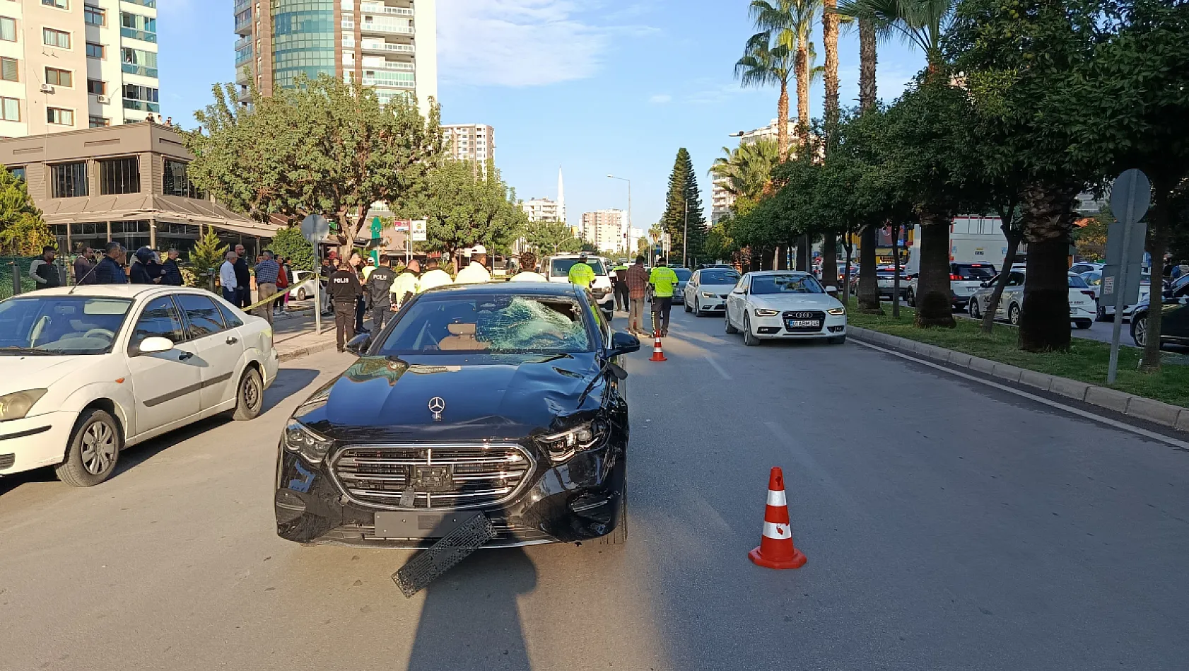 Sürücü yaya geçidinde bisikletli çocuğu öldürüp kaçtı