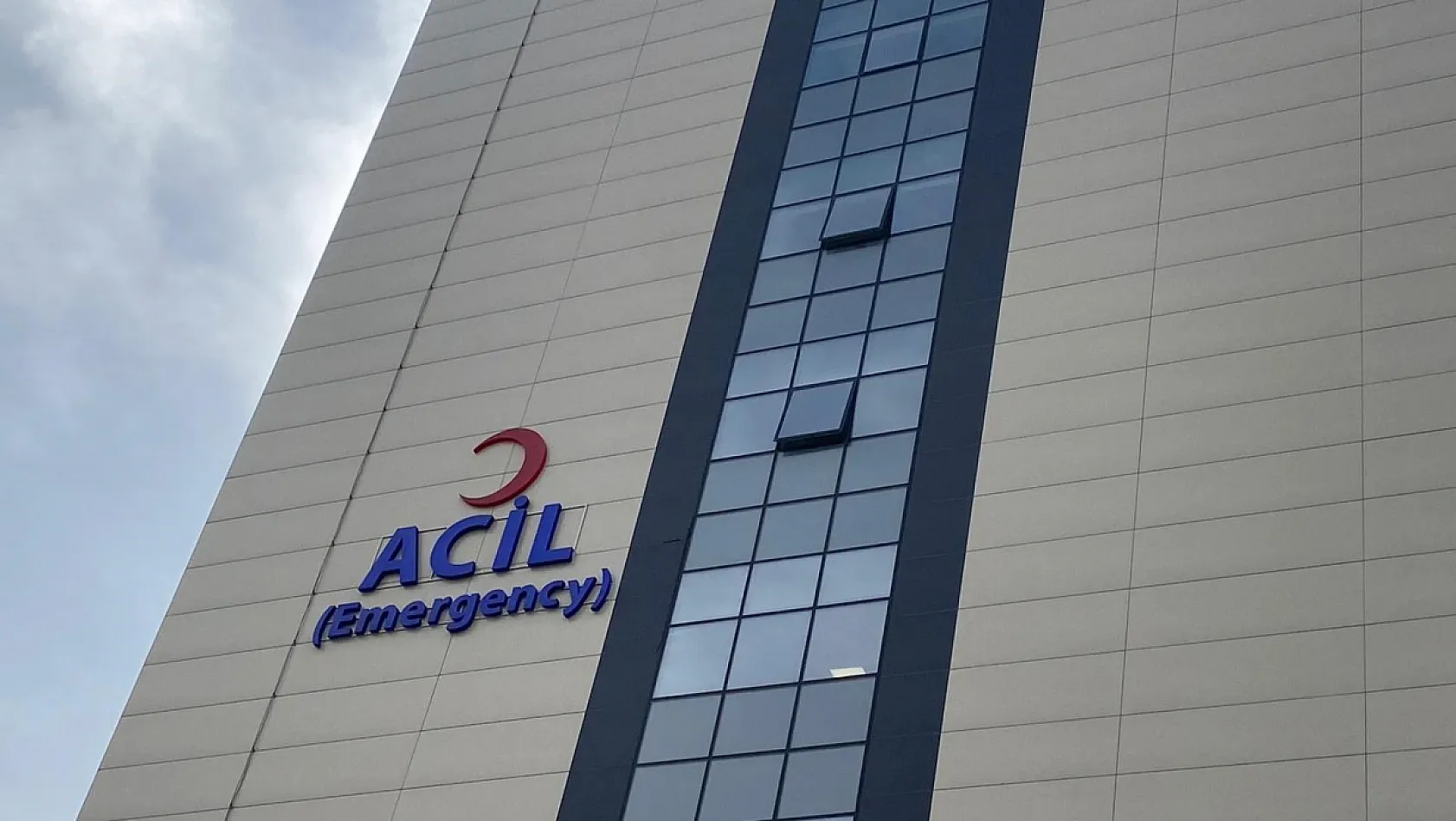 33 öğrenci ve 1 öğretmen hastanelik oldu