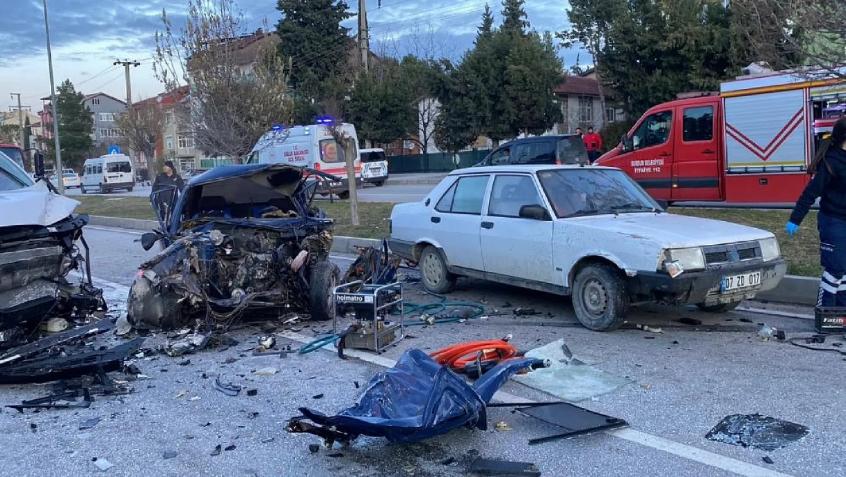 Burdur-Fethiye Karayolu'nda Feci Kaza: 2 Ölü, 3 Yaralı
