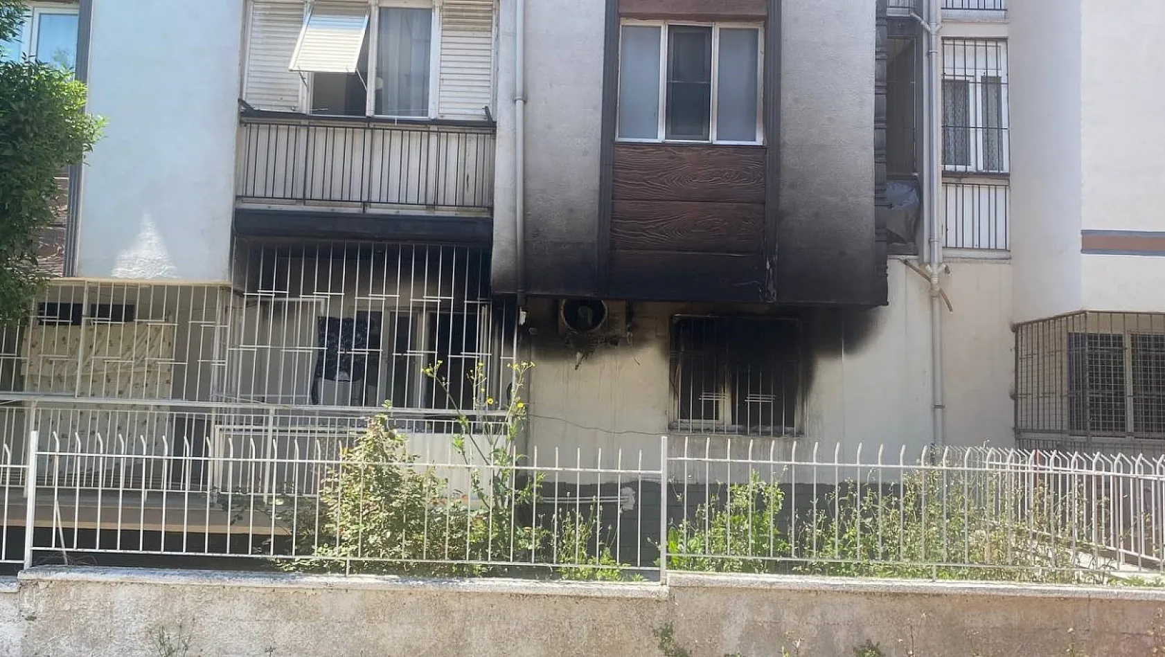 Patlama sonrası çıkan yangında engelli şahıs hayatını kaybetti