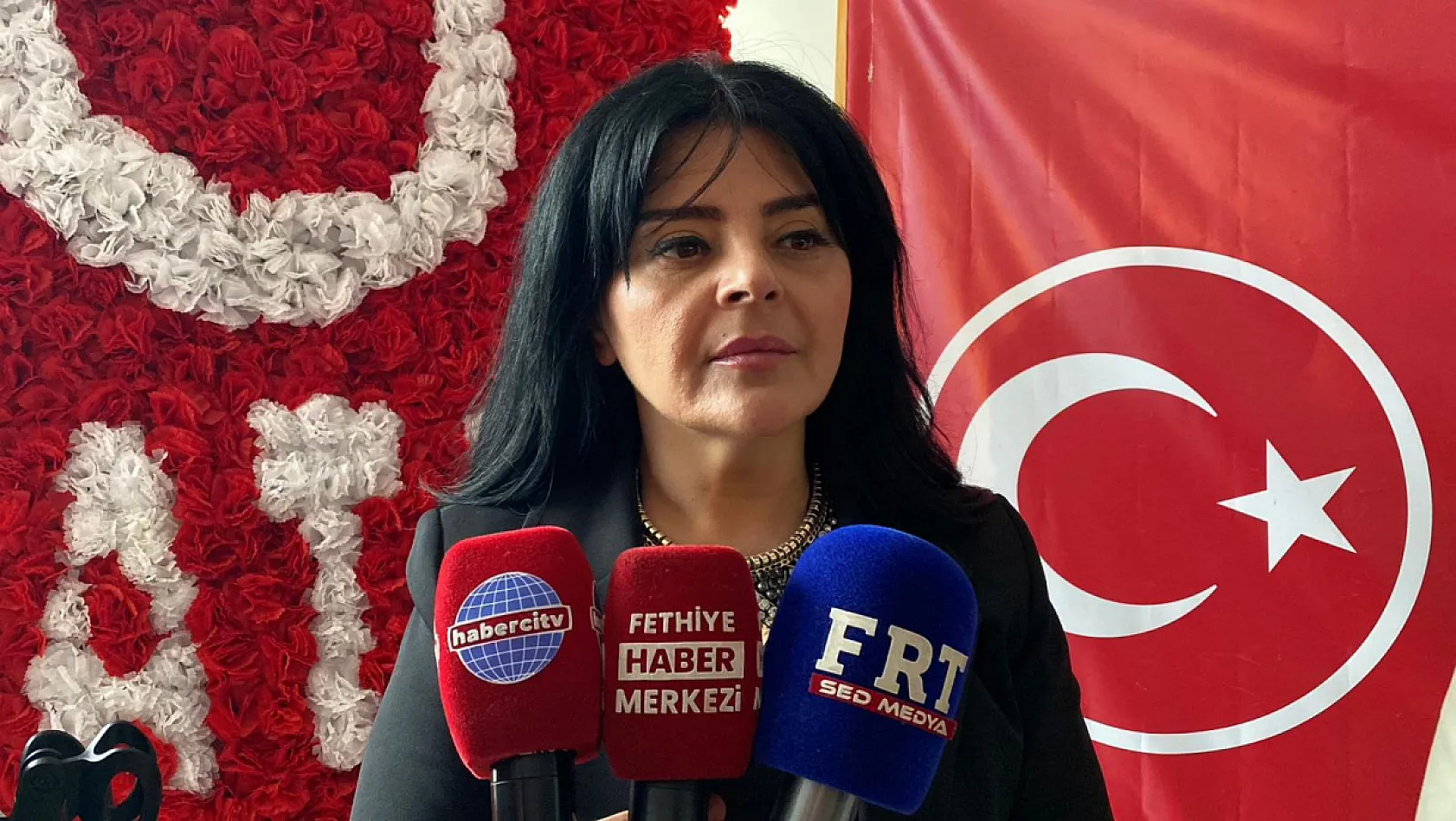 Fethiye'de 'Çatlı' filmi izlendi, söyleşi gerçekleştirildi