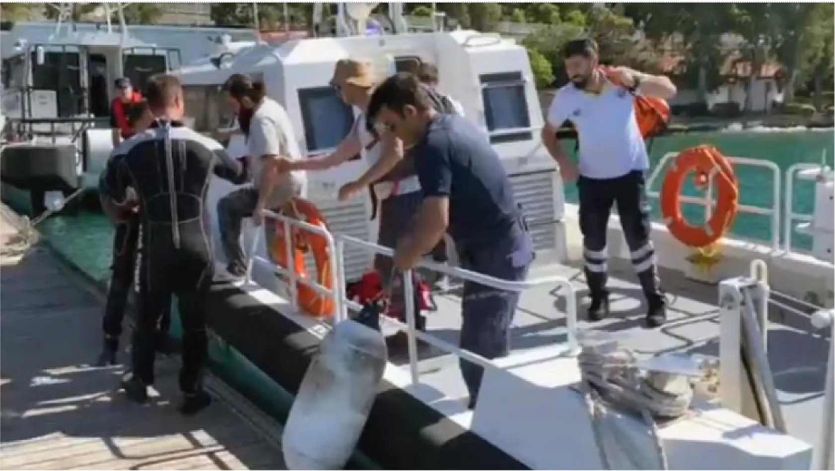 Boğulma tehlikesi yaşayan vatandaşa Sahil Güvenlikten tıbbi tahliye