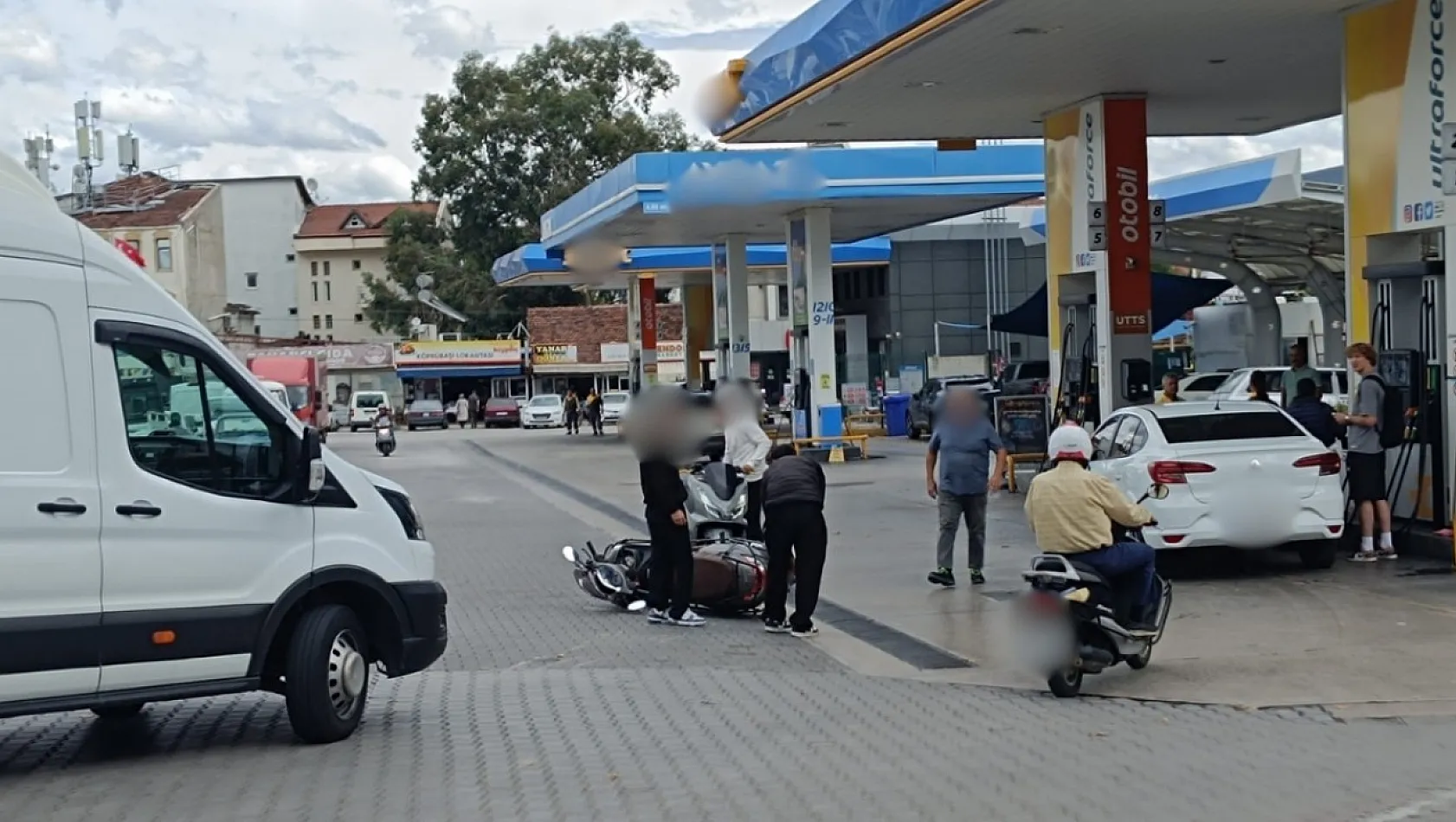 Fethiye'de Motosiklet Kazası: Sürücü Hafif Yaralandı