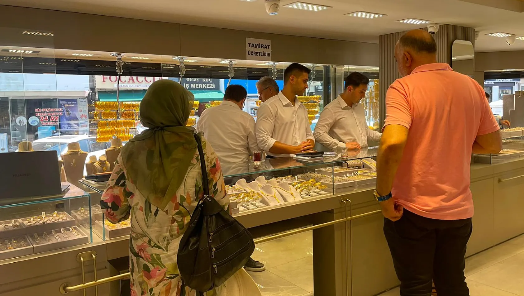 Fethiye Karlık Kuyumculuk yeni şubelerle yoluna devam ediyor