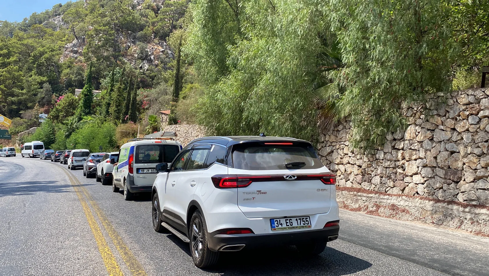 Fethiye'de Tatil Keyfi Uzun Araç Kuyruklarına Takıldı, Ölüdeniz Plajında Trafik Çilesi