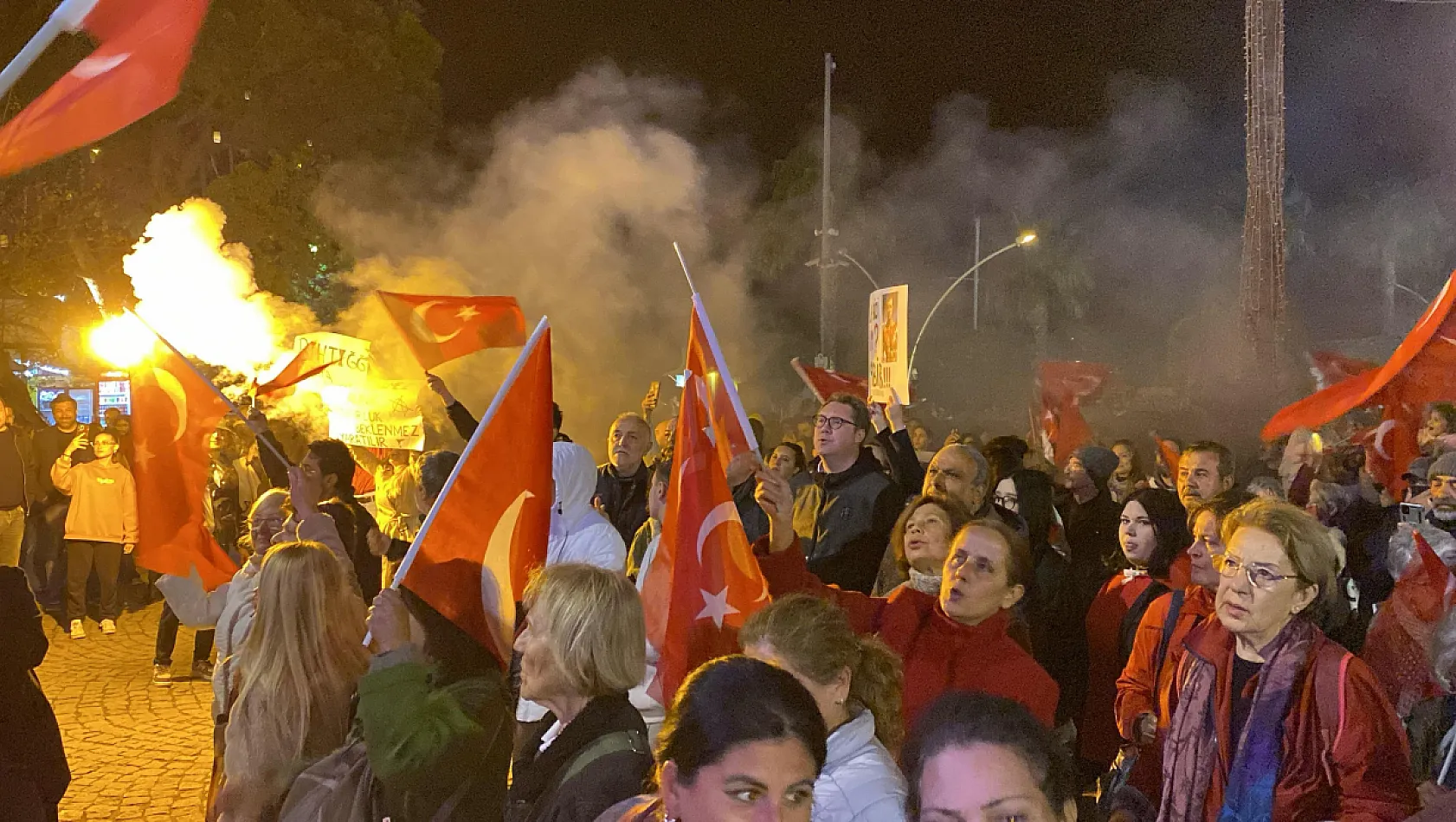 CHP Fethiye Gençlik Kolları'ndan Ekrem İmamoğlu'na destek açıklaması