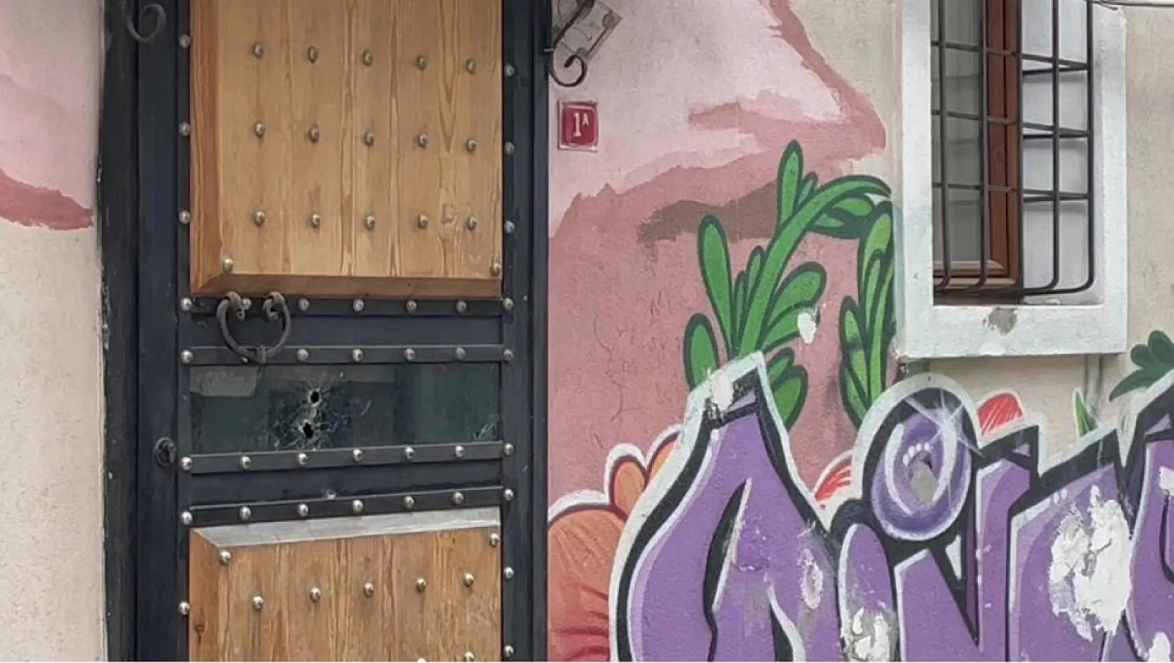 Film gibi olay: Kendini vurdu, polis kan izlerini takip edip oyununu bozdu