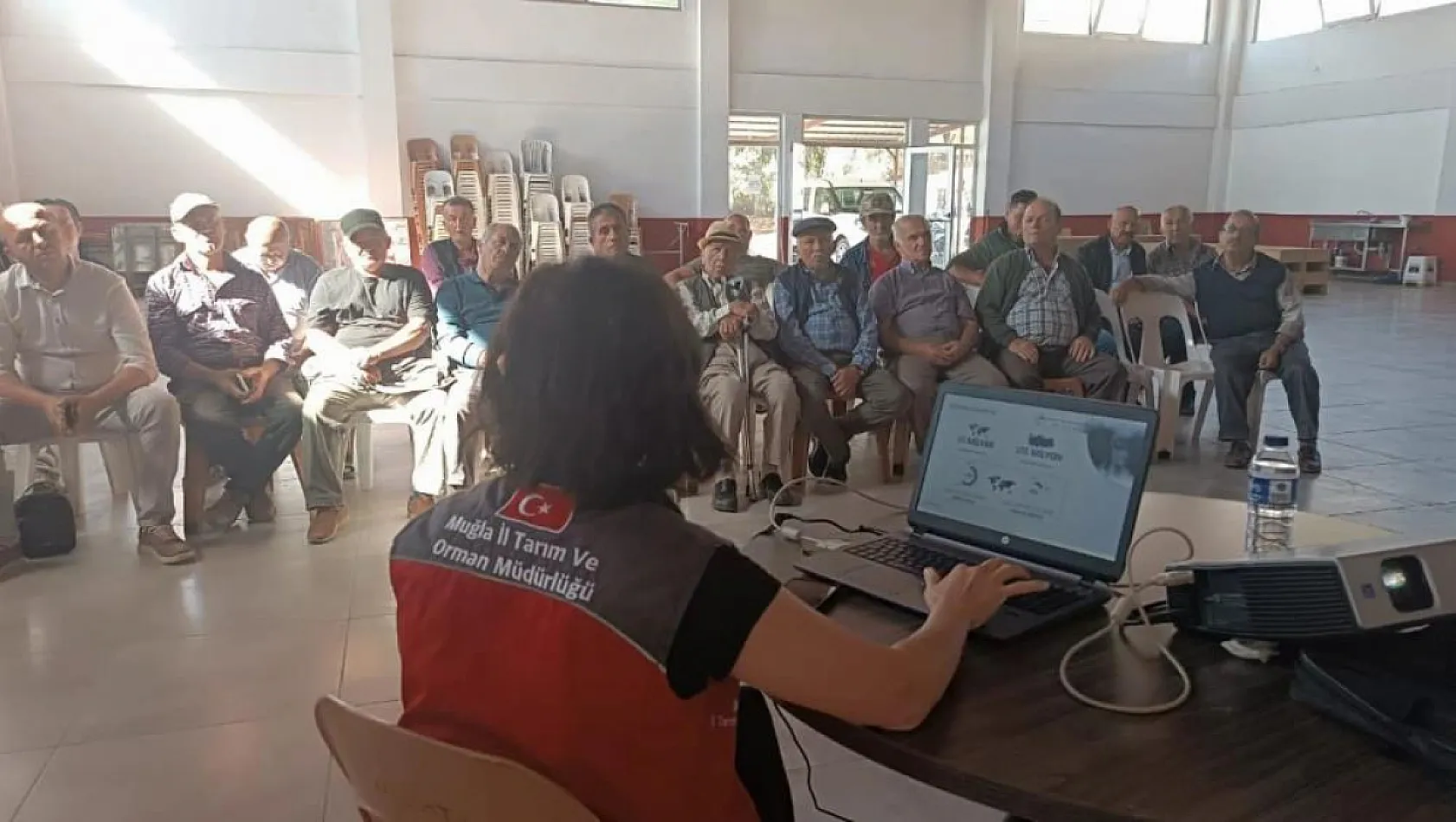 Fethiye'de çiftçilere üretim planlaması ve destekleme modeli anlatıldı