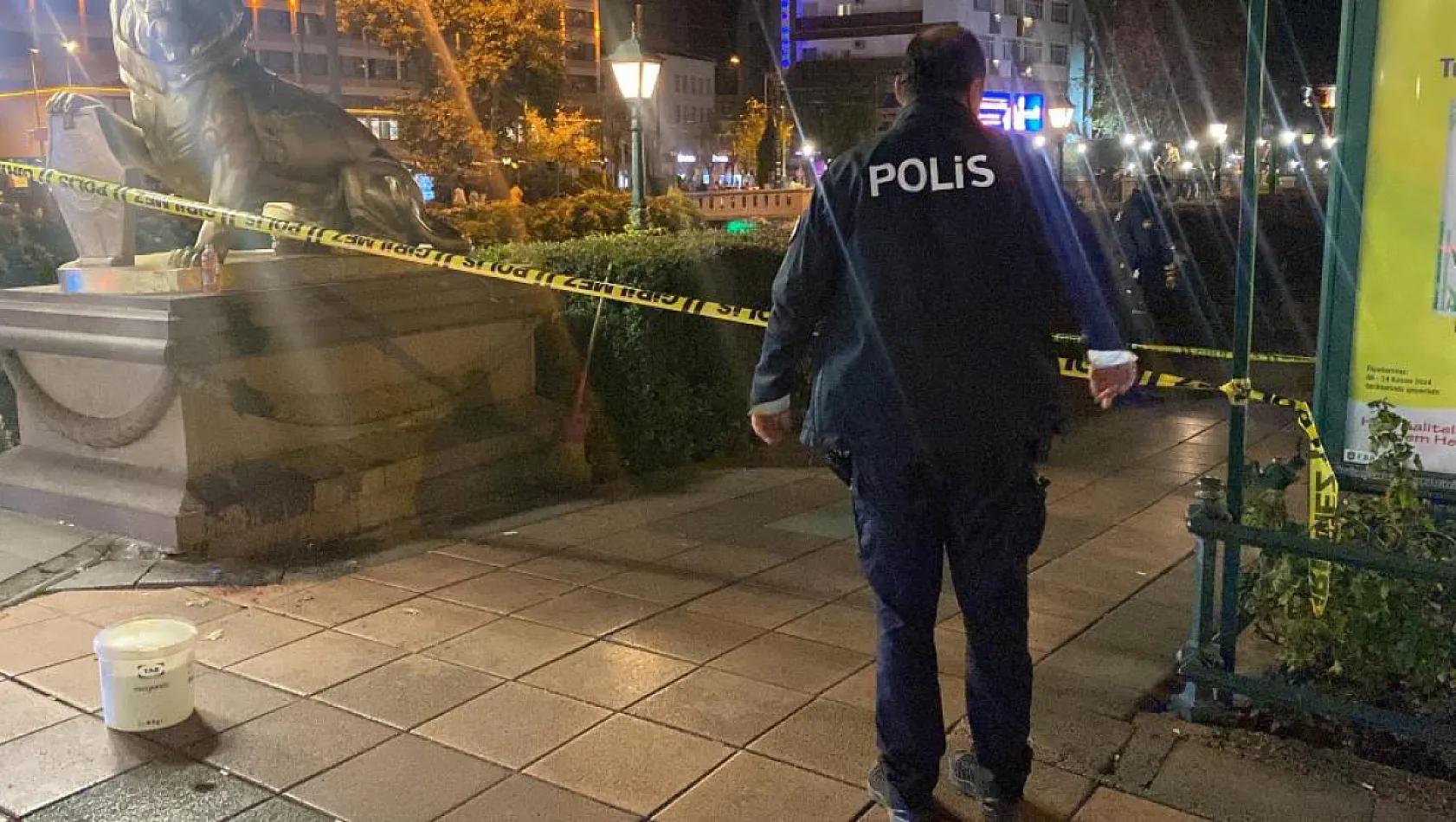 Talihsiz genç, tartışıp özür dilediği bıçaklı saldırgandan kaçamadı