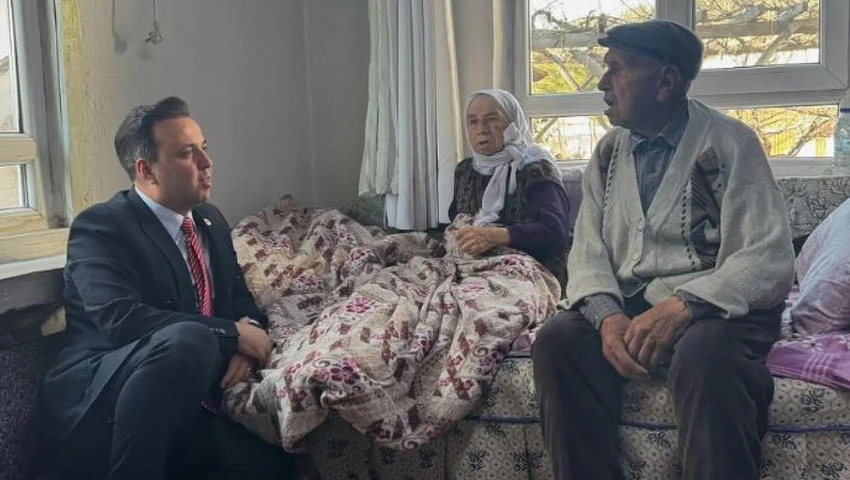 Kavaklıdere'nin 73 yıllık sevdası gençlere ışık tutuyor