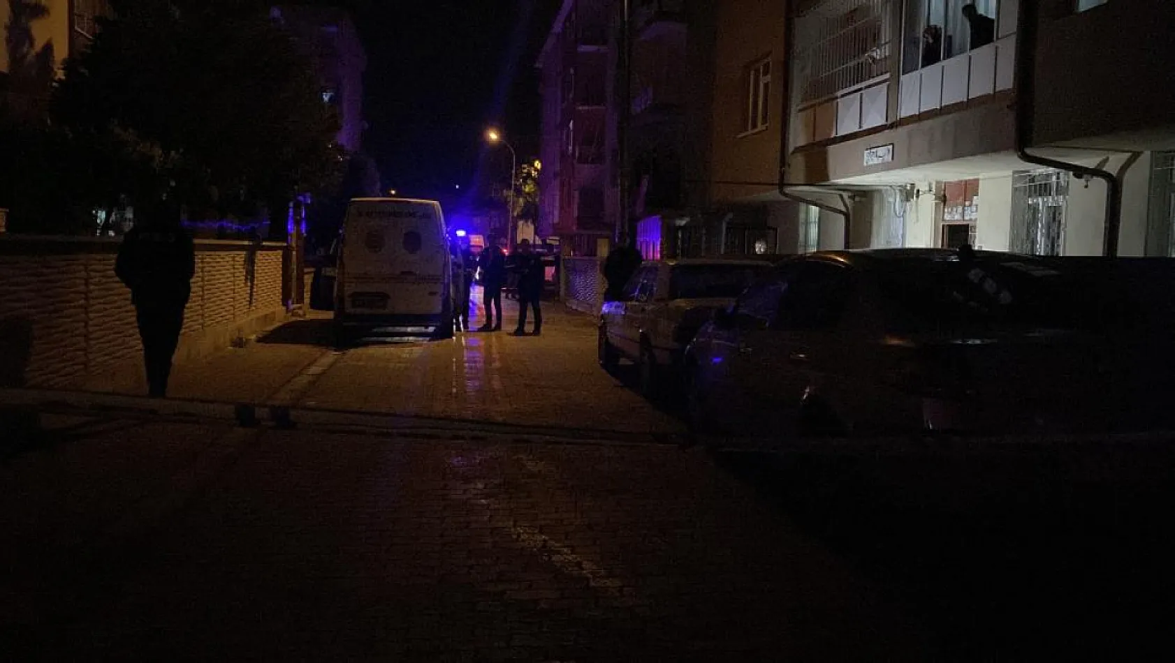 Evine gireceği sırada sırtından vuruldu