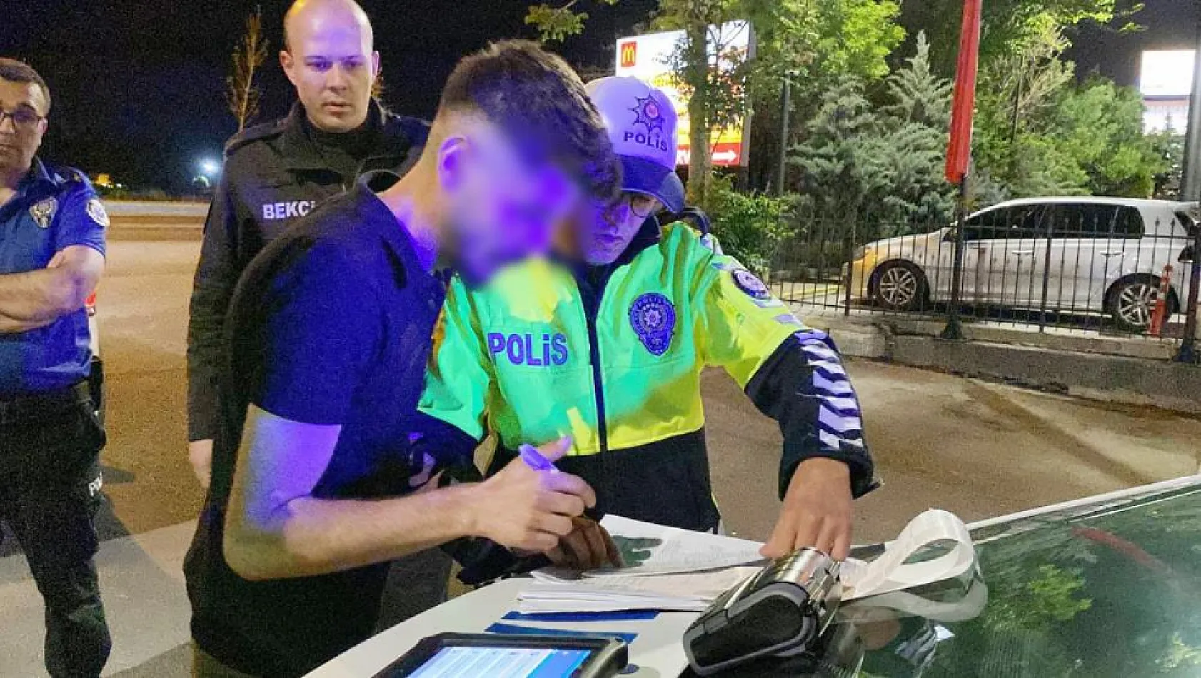 Yasal sınırın 5 katı üzerinde alkollü yakalandı, 'Asgari ücretle çalışıyorum' dedi