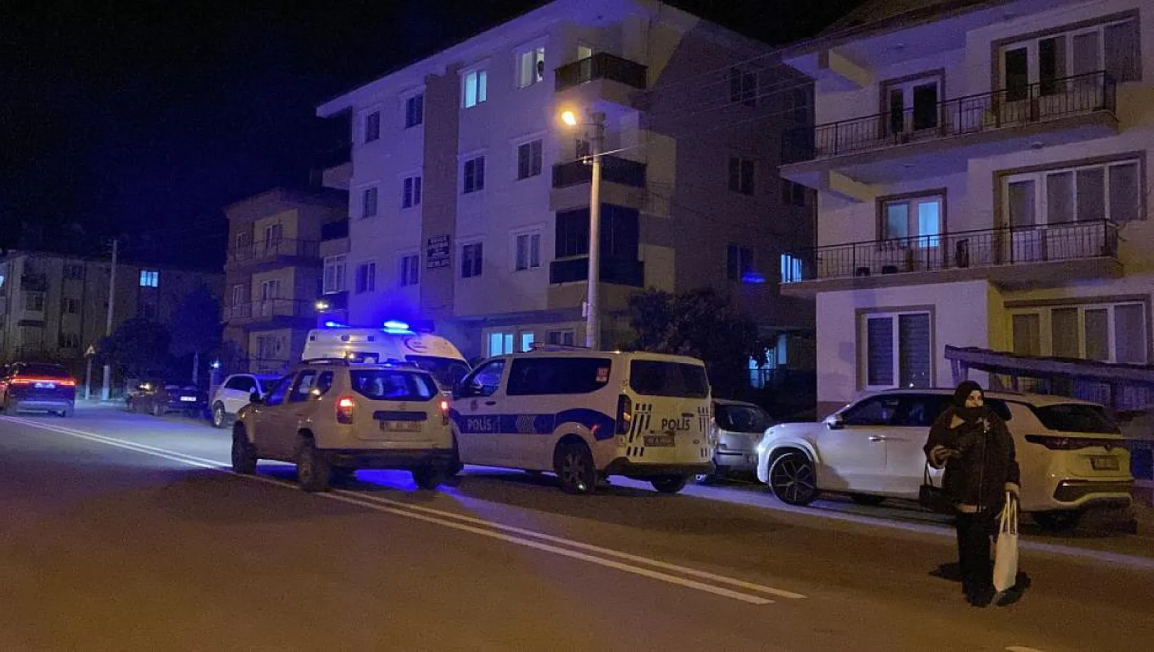Kendinden Haber Alınamayan Kadın Evinde Ölü Bulundu