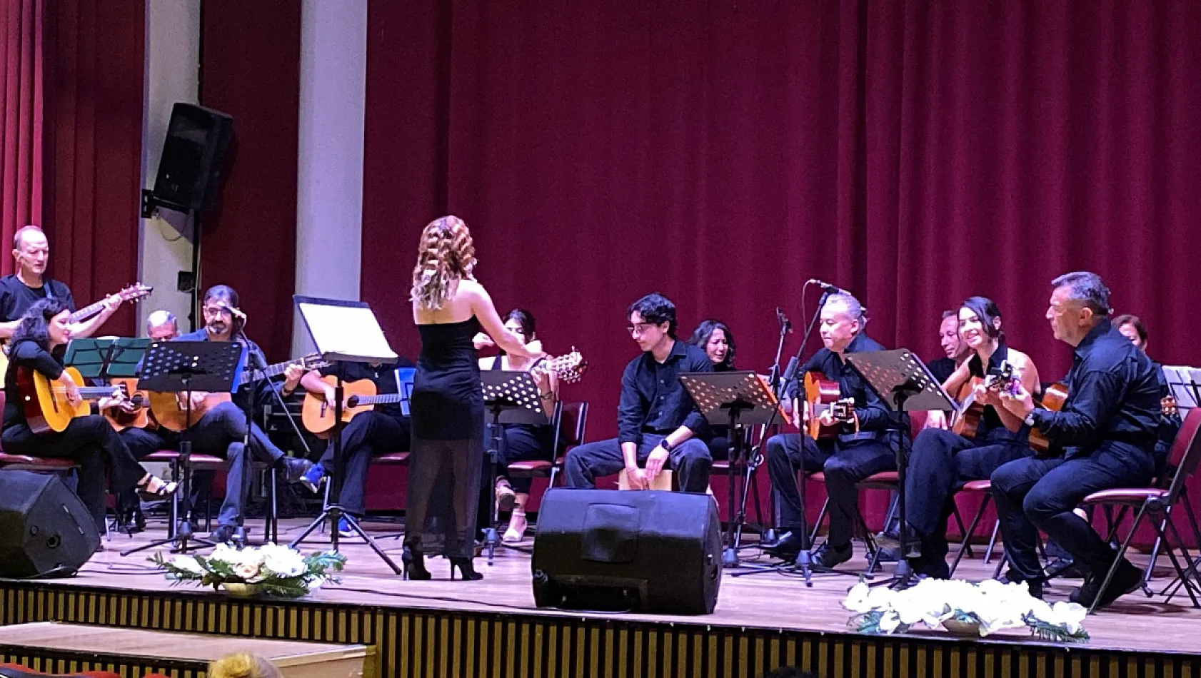 Fethiye'de 'Türk Batı Müziği' konseri düzenlendi