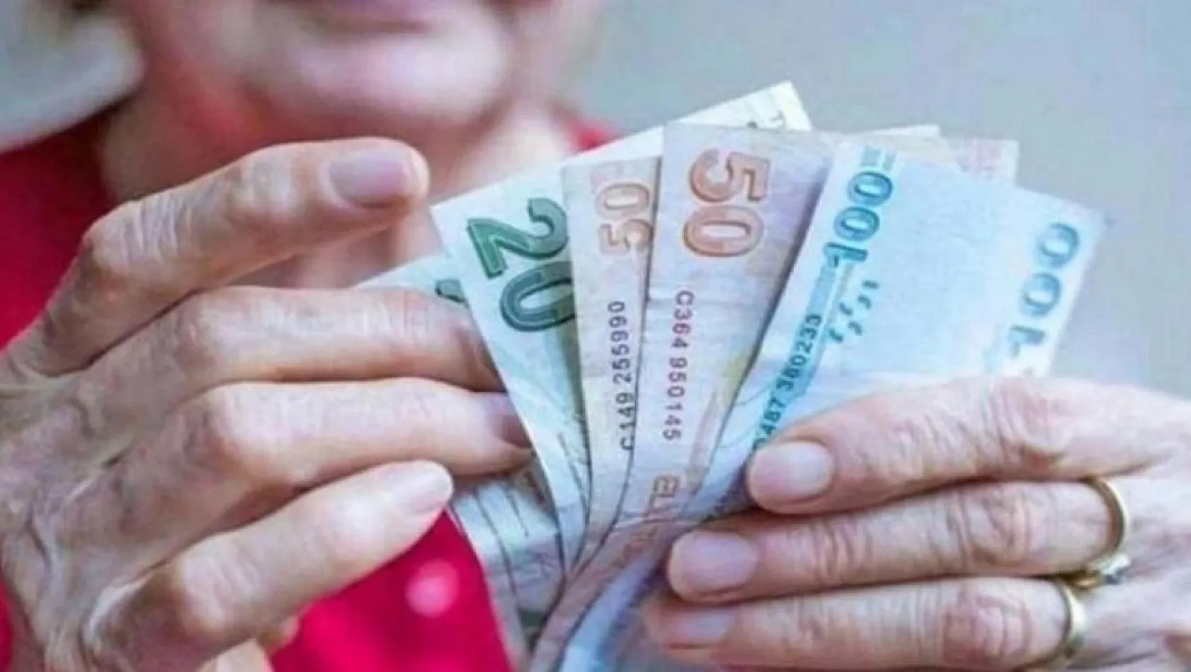 Çalışan emeklinin 5 bin TL ikramiyesi Aralık'ta hesapta olacak