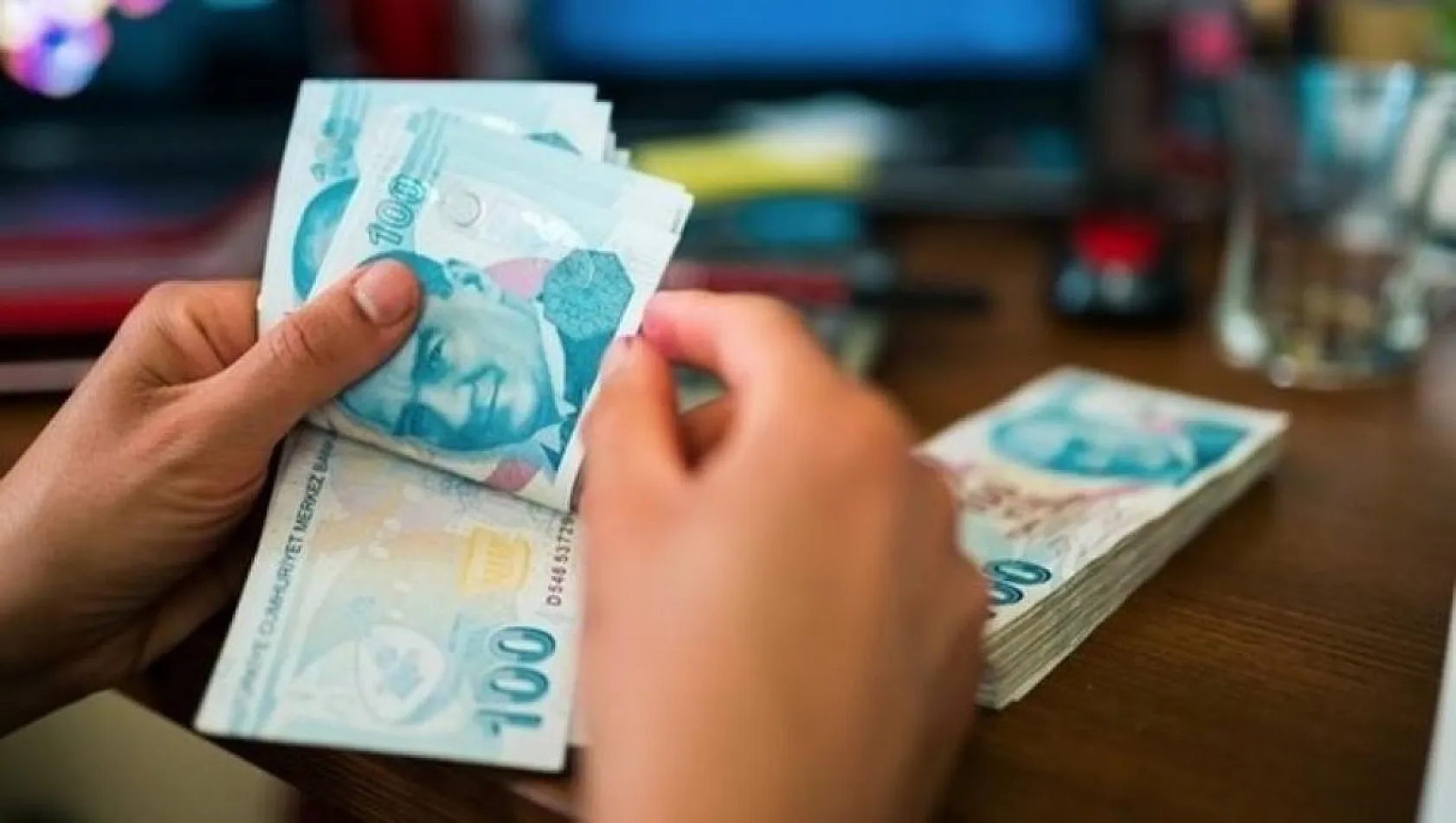 Memur ve emeklinin şimdiden garantilediği zam oranı…