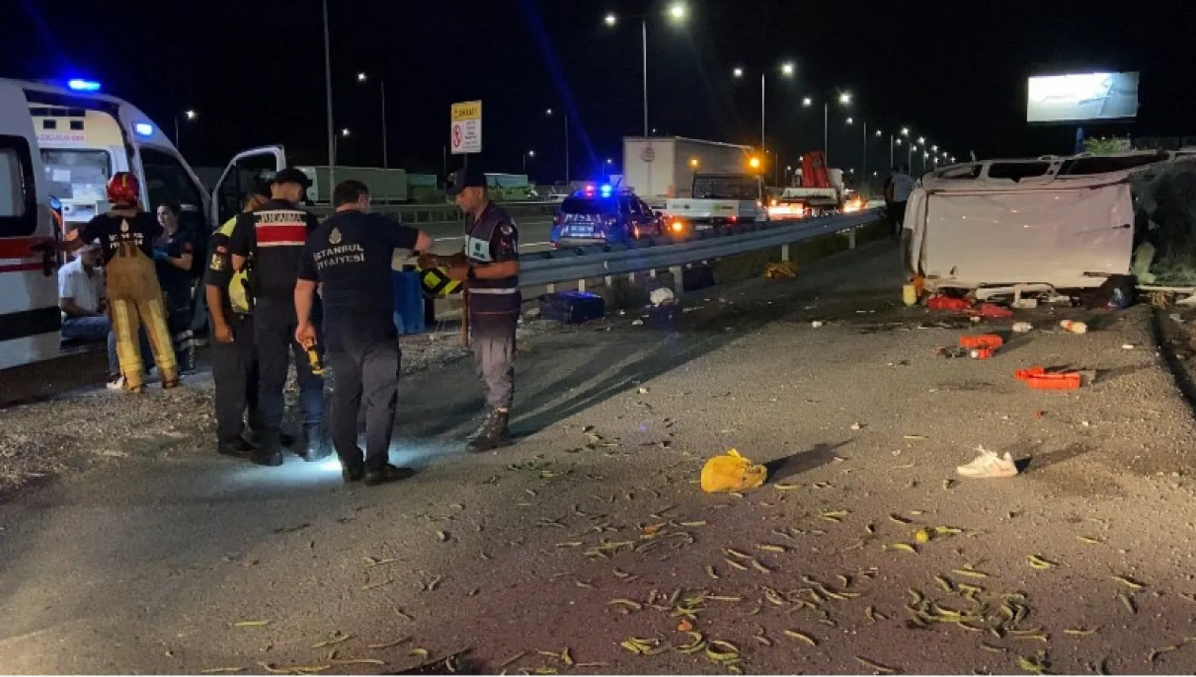 Otomobil yoldan çıkarak takla attı: 1 ölü, 3'ü çocuk 5 yaralı