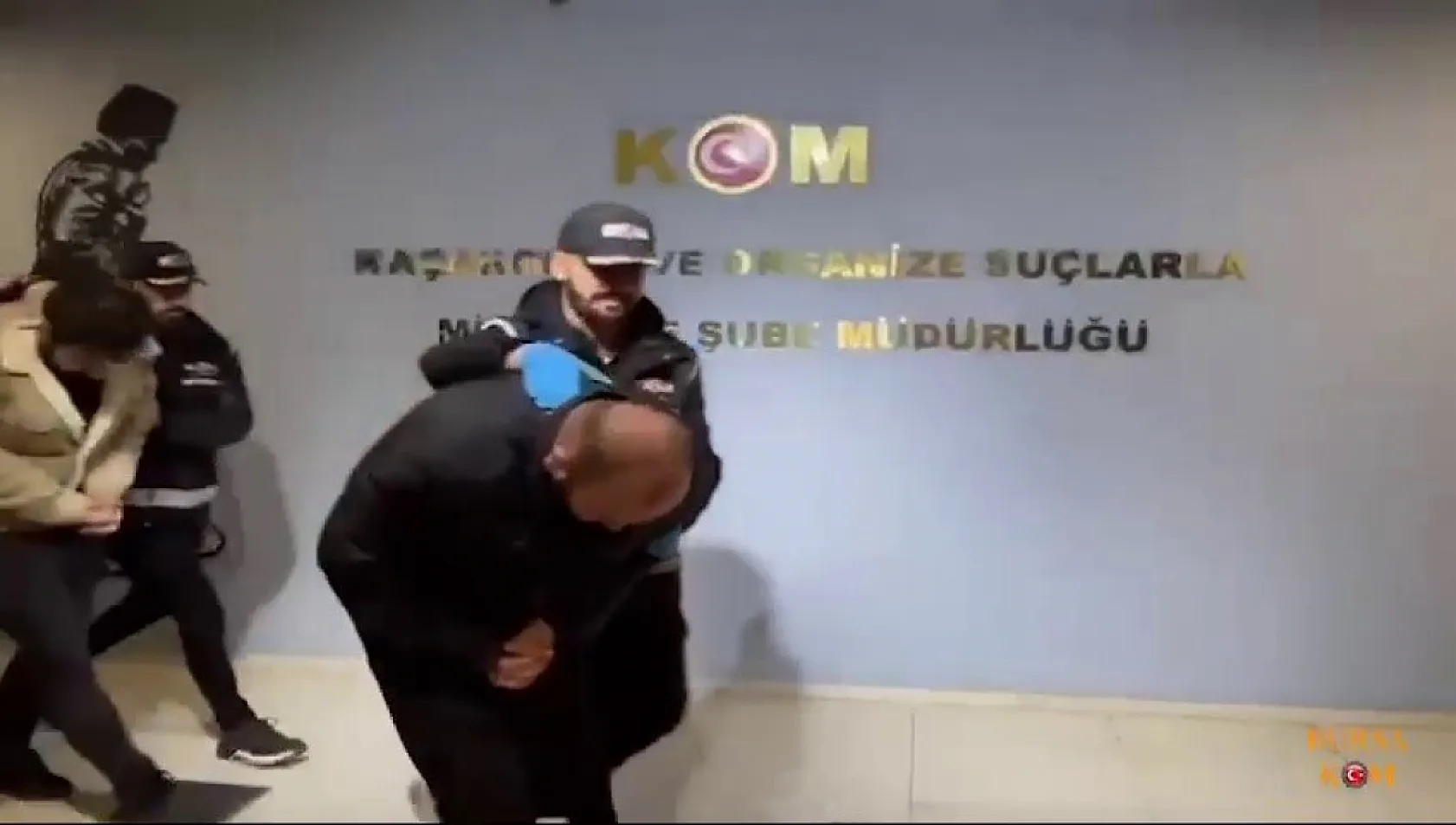 'Kredi çekeceğiz' vaadiyle 20 milyon dolandırdılar, 14 kişi tutuklandı