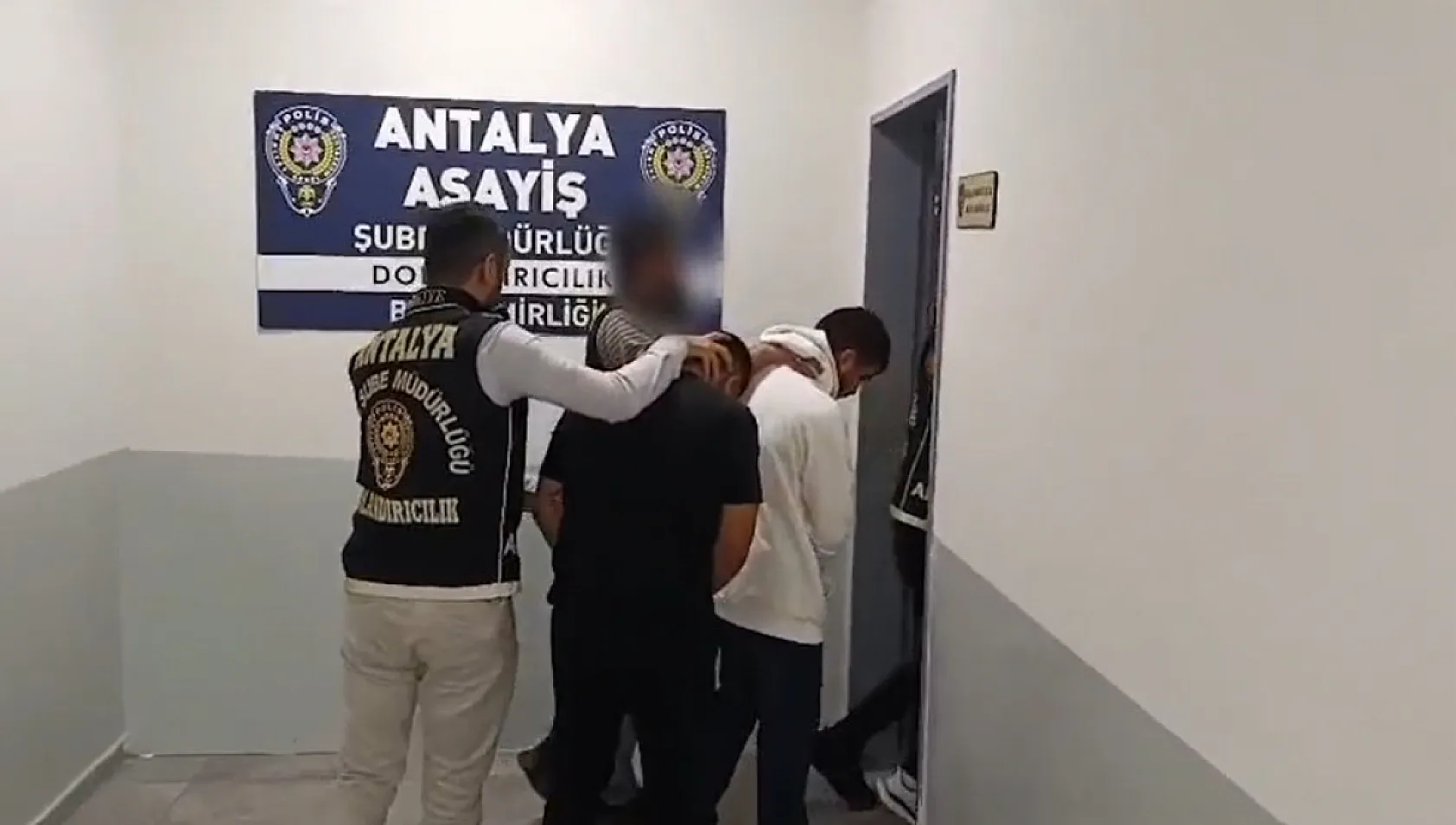 Kiralık ilanıyla başladı, 2,1 Milyonluk vurgunla bitti: 3 kişi tutuklandı