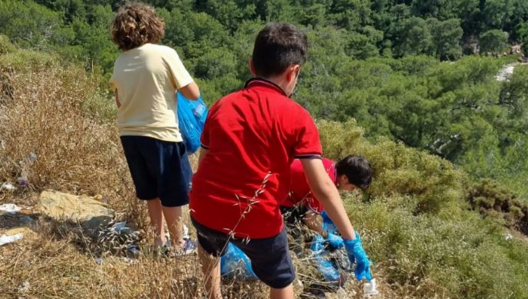 Fethiye Gazi Ortaokulu 5/B Sınıfı Öğrencilerinden Çevre Bilinci Dersi