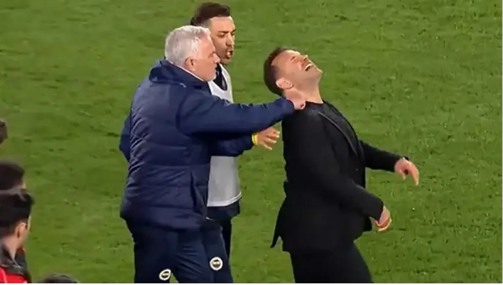 Jose Mourinho, Okan Buruk'a yaptığı hareketten dolayı kaç maç ceza alacak?