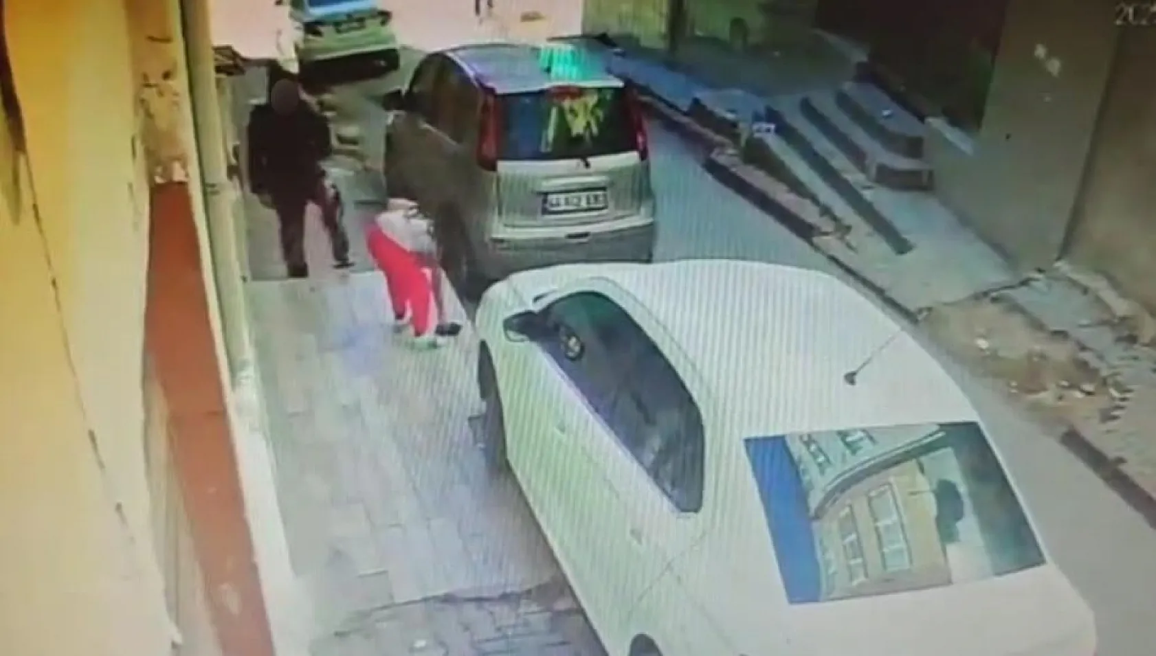 Yaşlı kadının unuttuğu yüzbinlerce liralık altın kesesi yüz tanıma sistemiyle bulundu