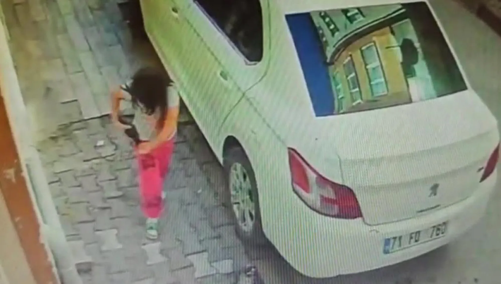 Yaşlı kadının unuttuğu yüzbinlerce liralık altın kesesi yüz tanıma sistemiyle bulundu