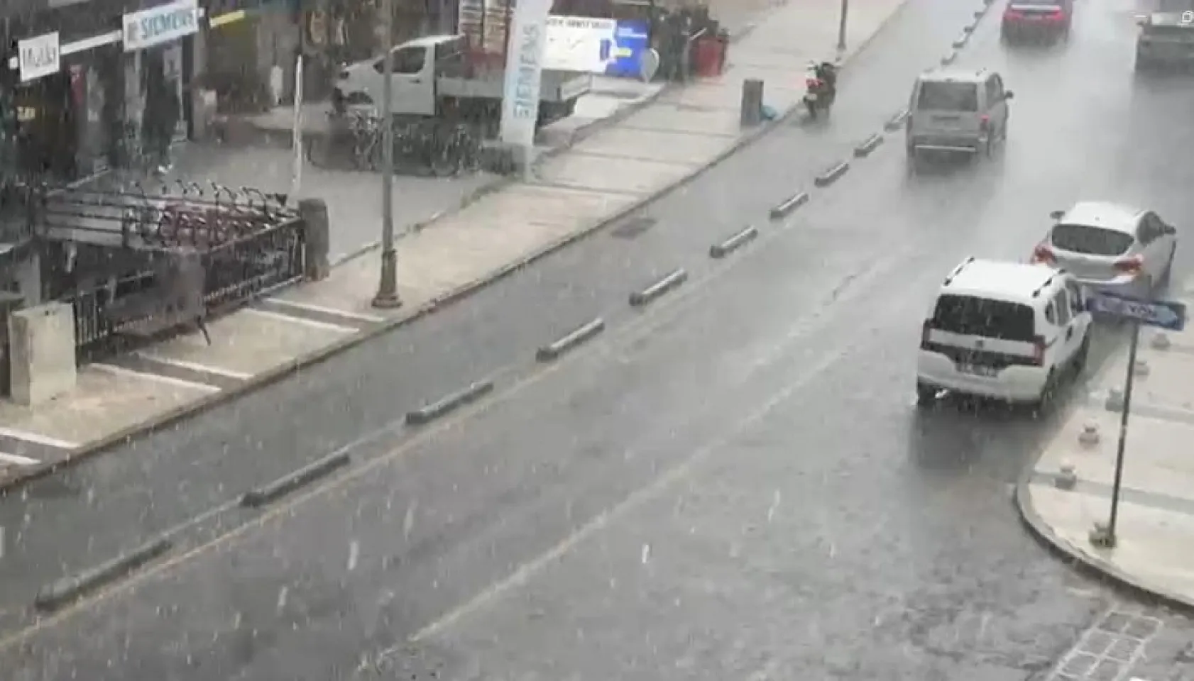 Muğla'da sağanak ve dolu hayatı olumsuz etkiledi