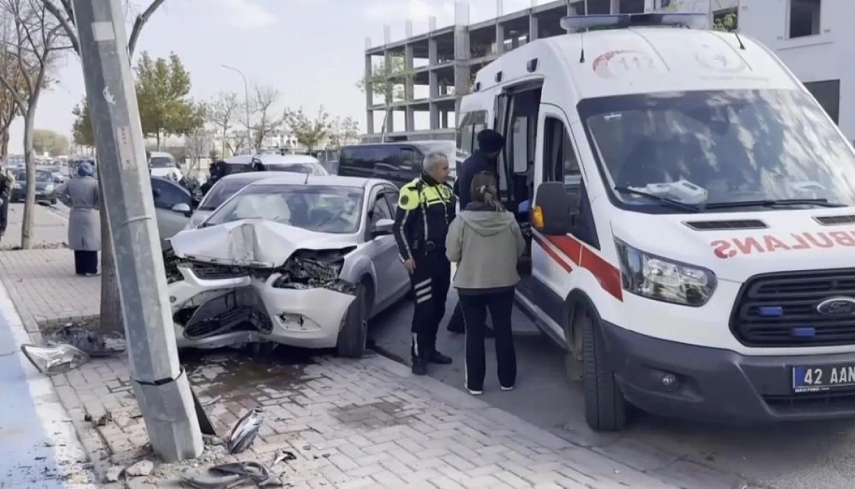 Kaza yapan sürücü telefonda 'ben ne yapacağım' dedi, şok geçirdi
