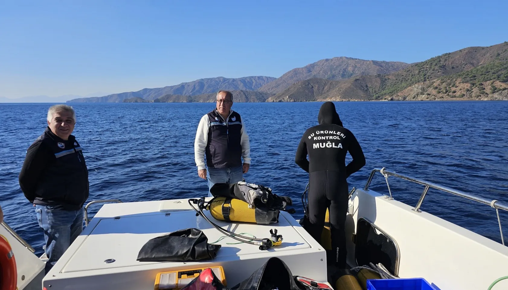 Marmaris'in denizi hayalet ağlardan temizleniyor