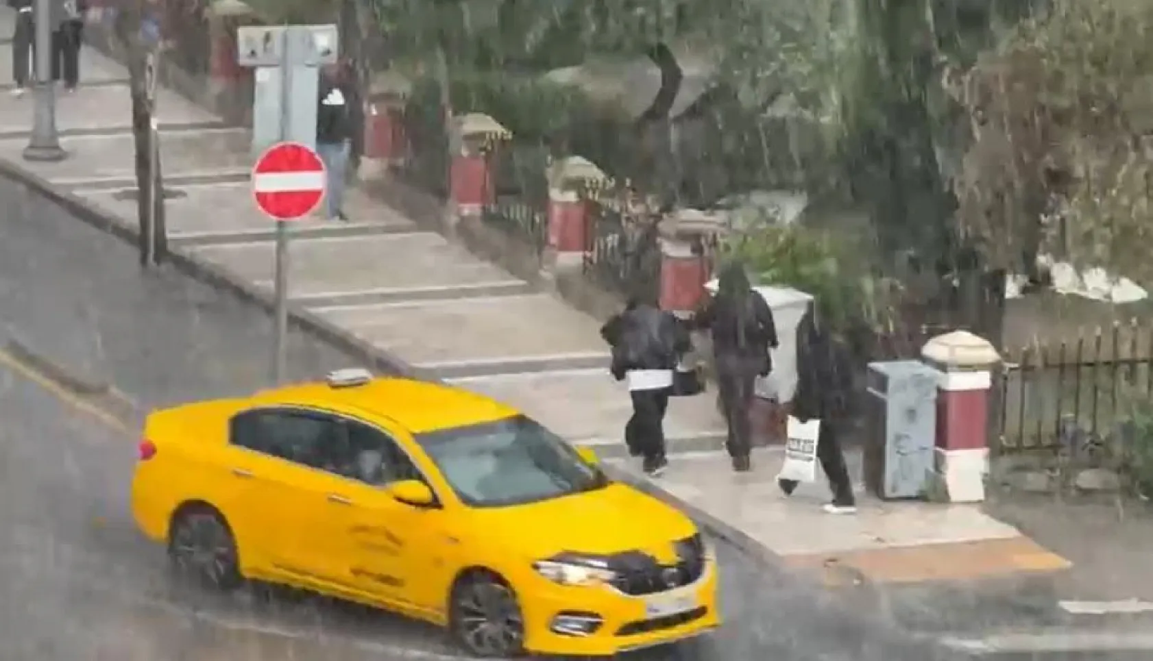 Muğla'da sağanak ve dolu hayatı olumsuz etkiledi
