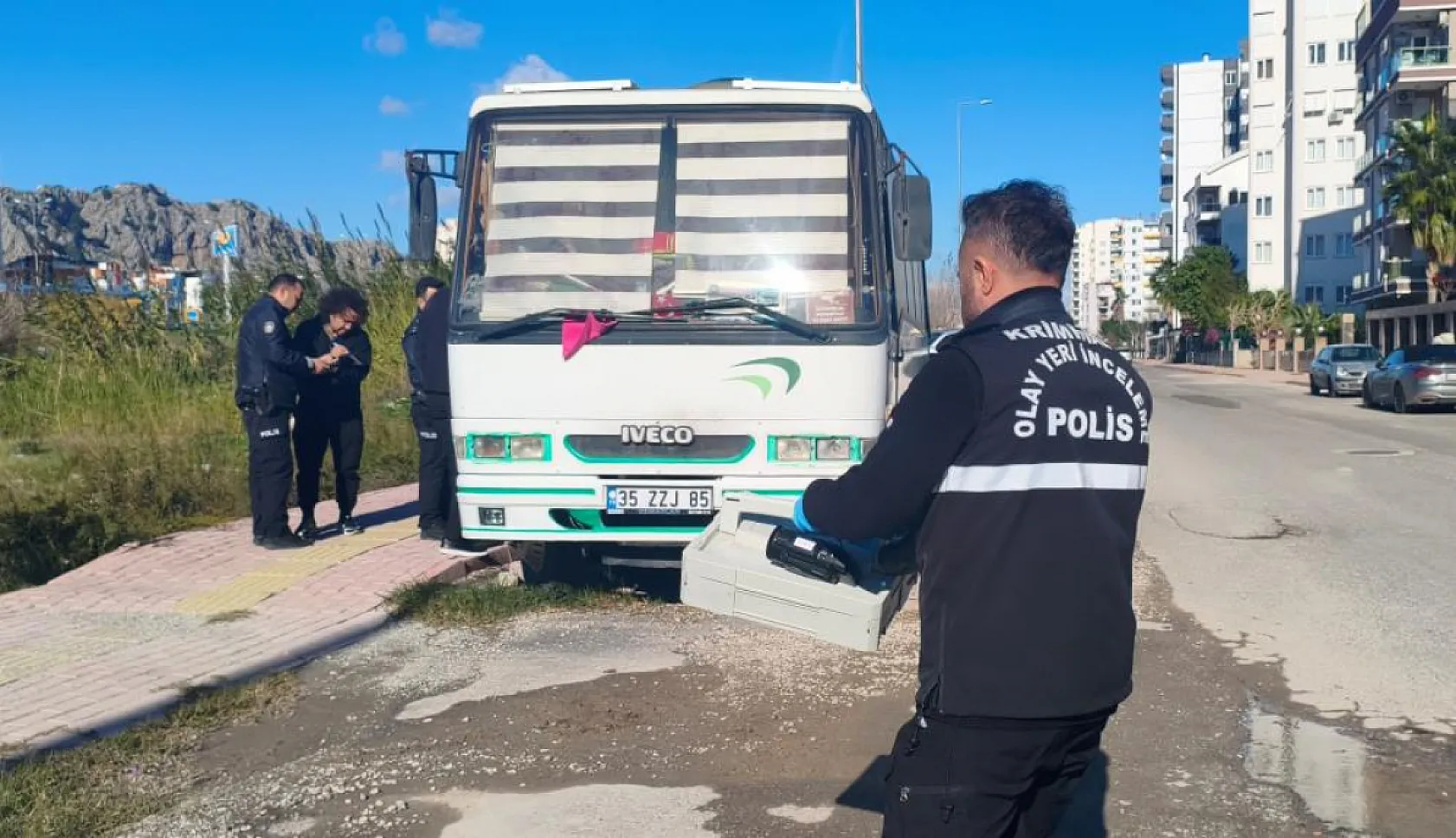 Yakınlarının ulaşamadığı yaşlı adam karavanda ölü bulundu