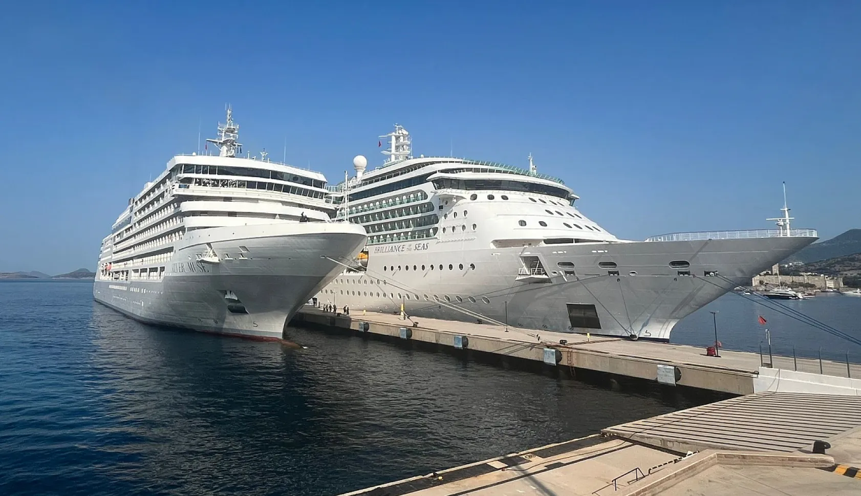 Bodrum'a iki kruvaziyerle 2 bin 935 yolcu geldi