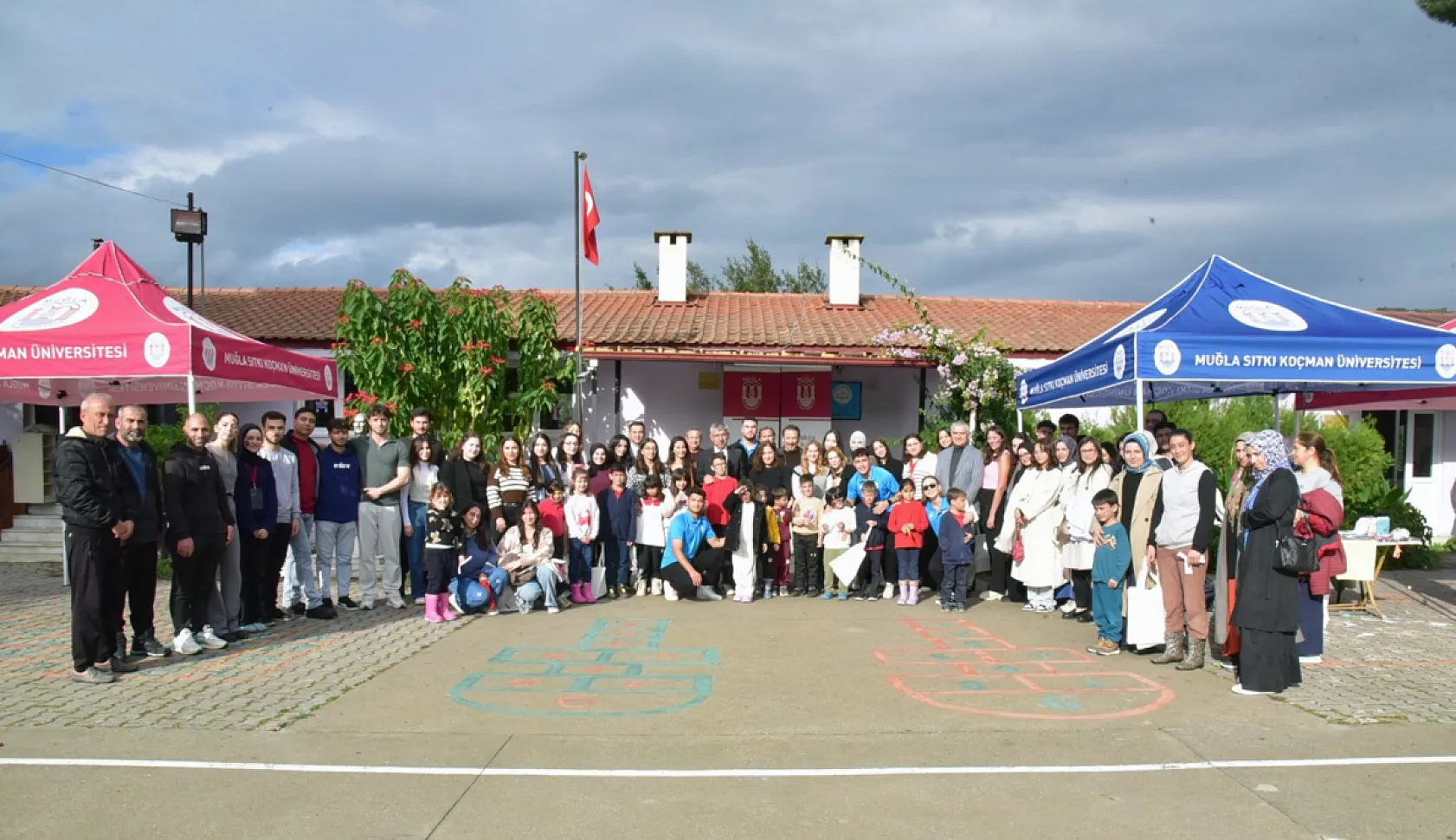 MSKÜ Ula'da öğrenci ve velilerle biraraya geldi